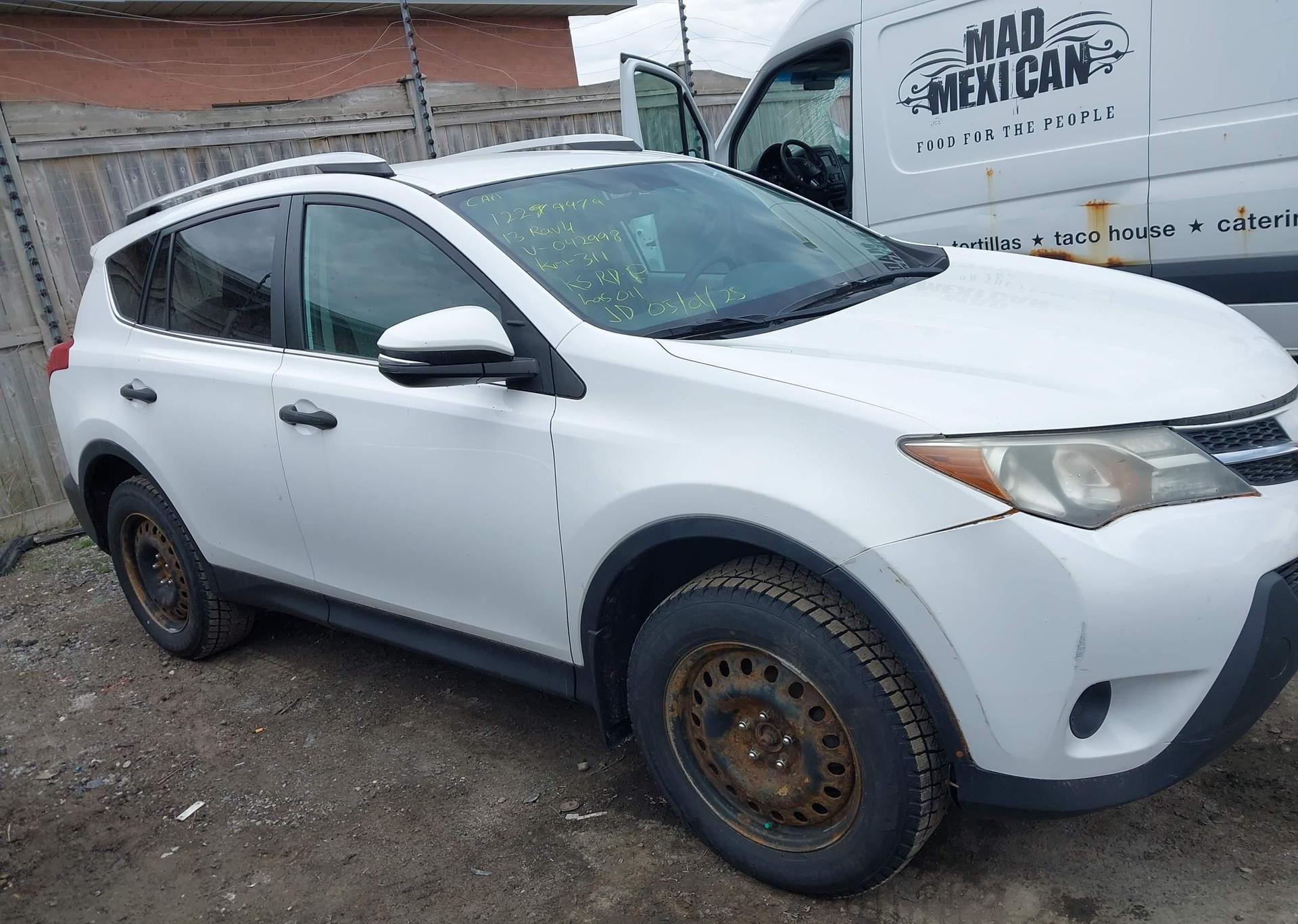 2013 TOYOTA RAV4 LE