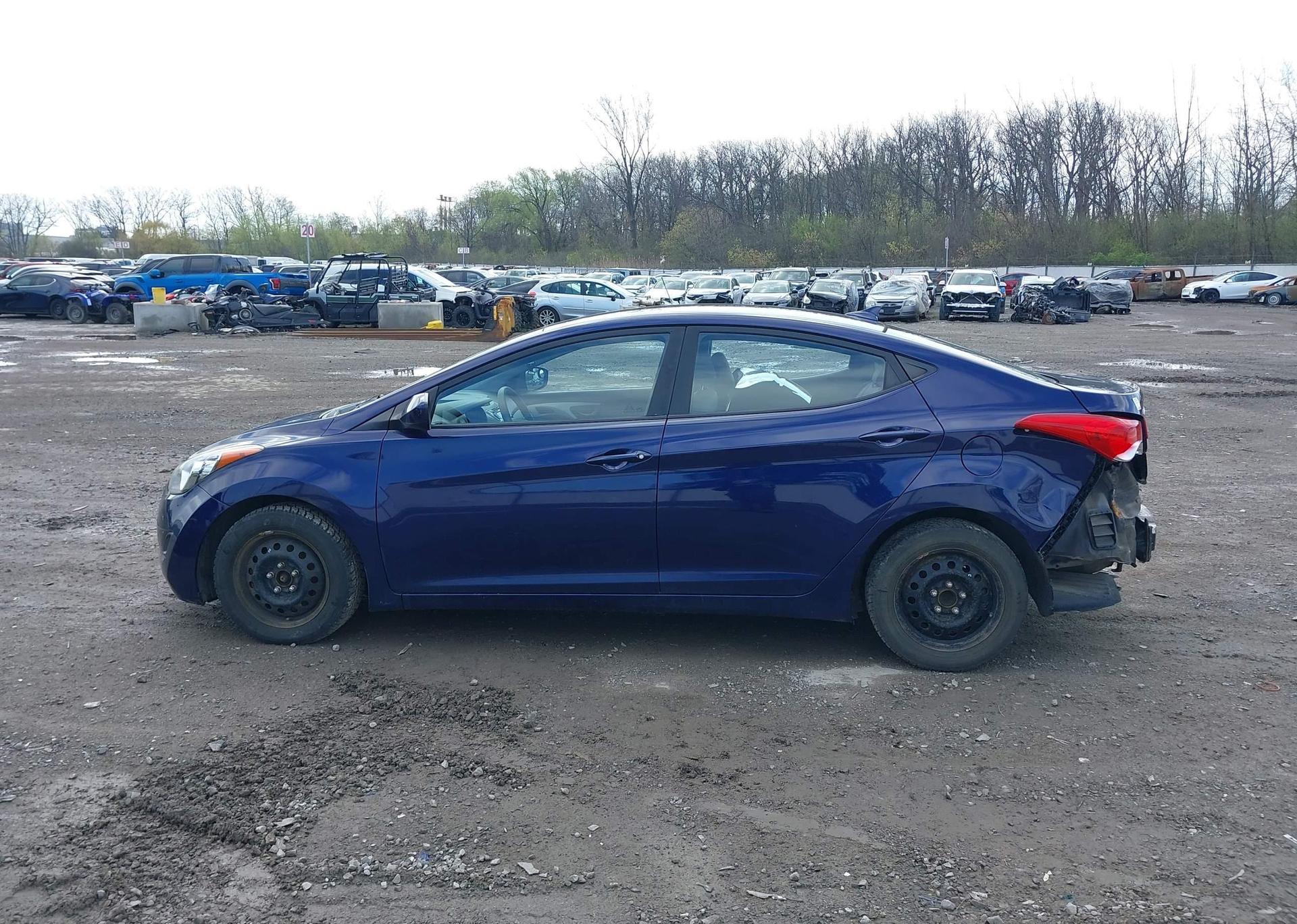 2013 HYUNDAI ELANTRA GLS