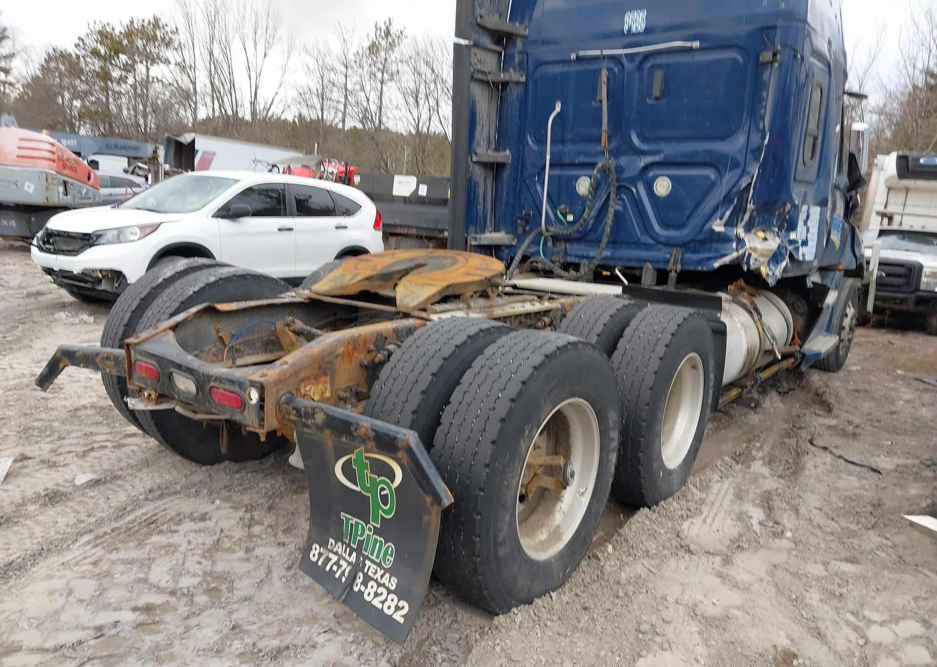 2018 FREIGHTLINER NEW CASCADIA 126