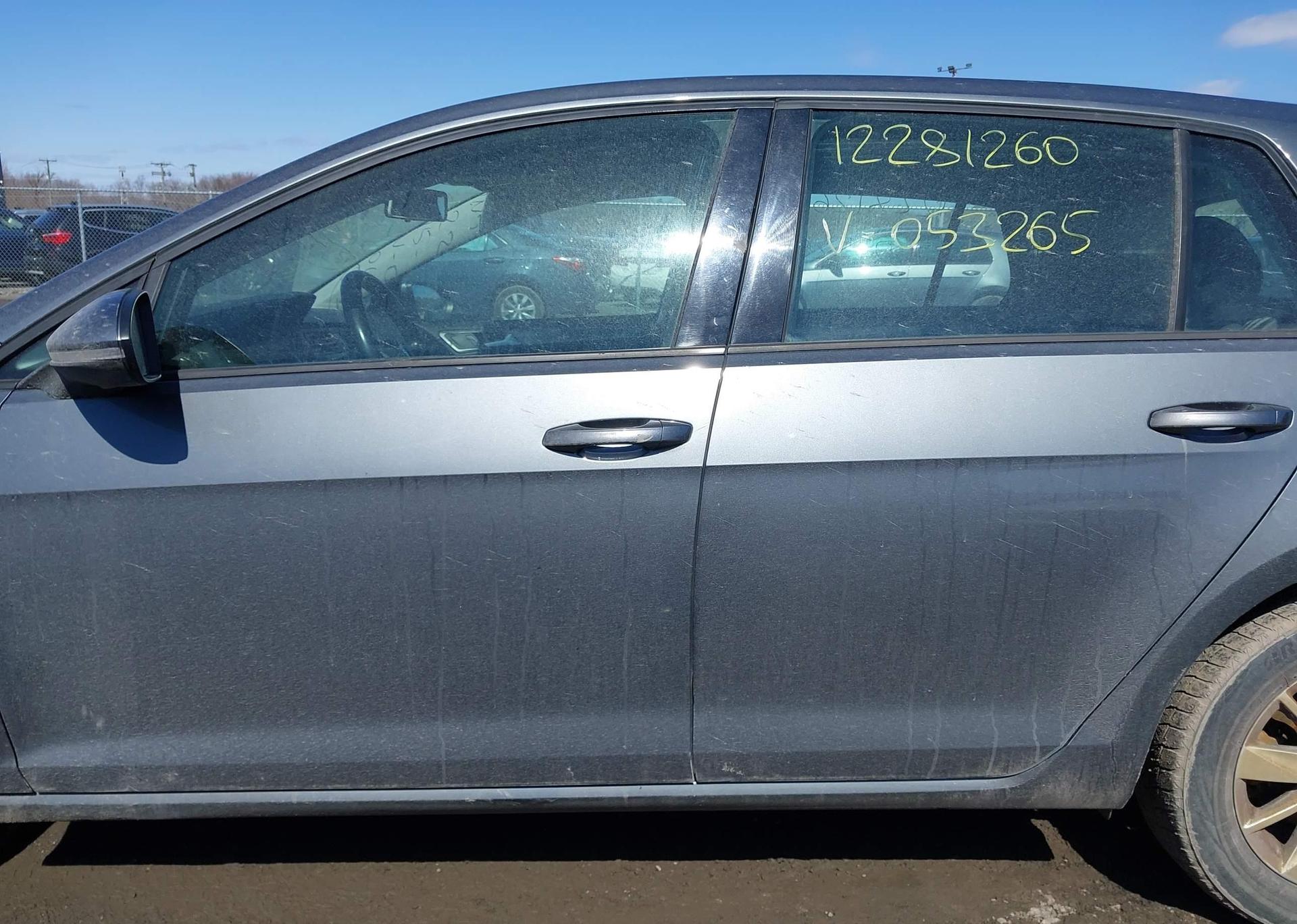 2015 VOLKSWAGEN GOLF