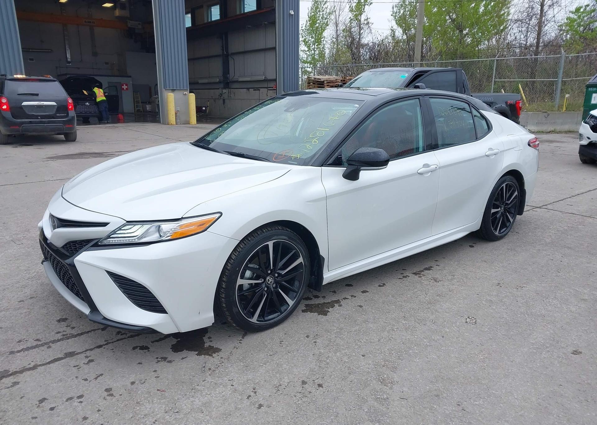 2020 TOYOTA CAMRY XSE