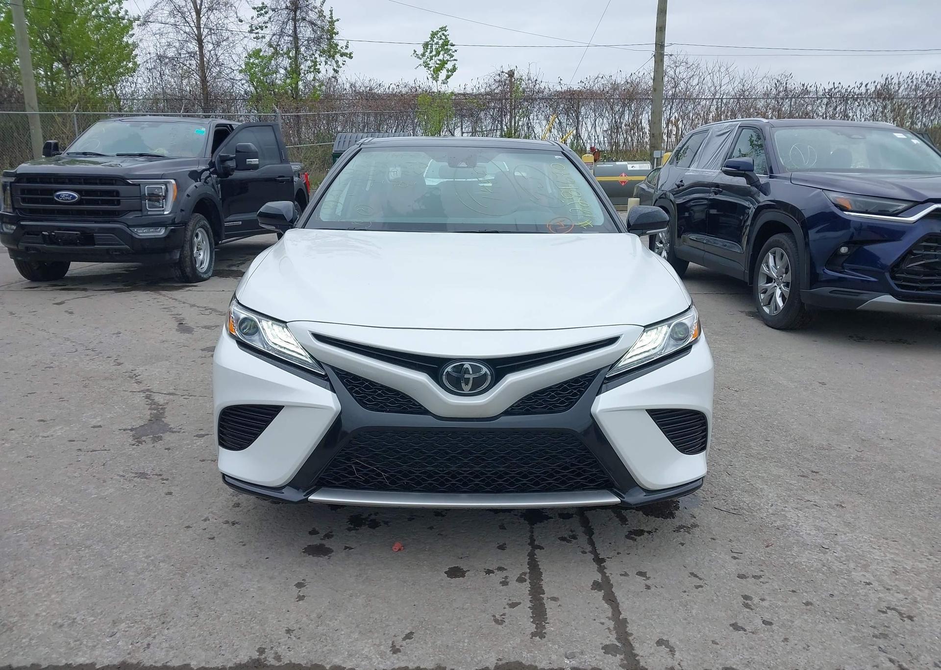 2020 TOYOTA CAMRY XSE