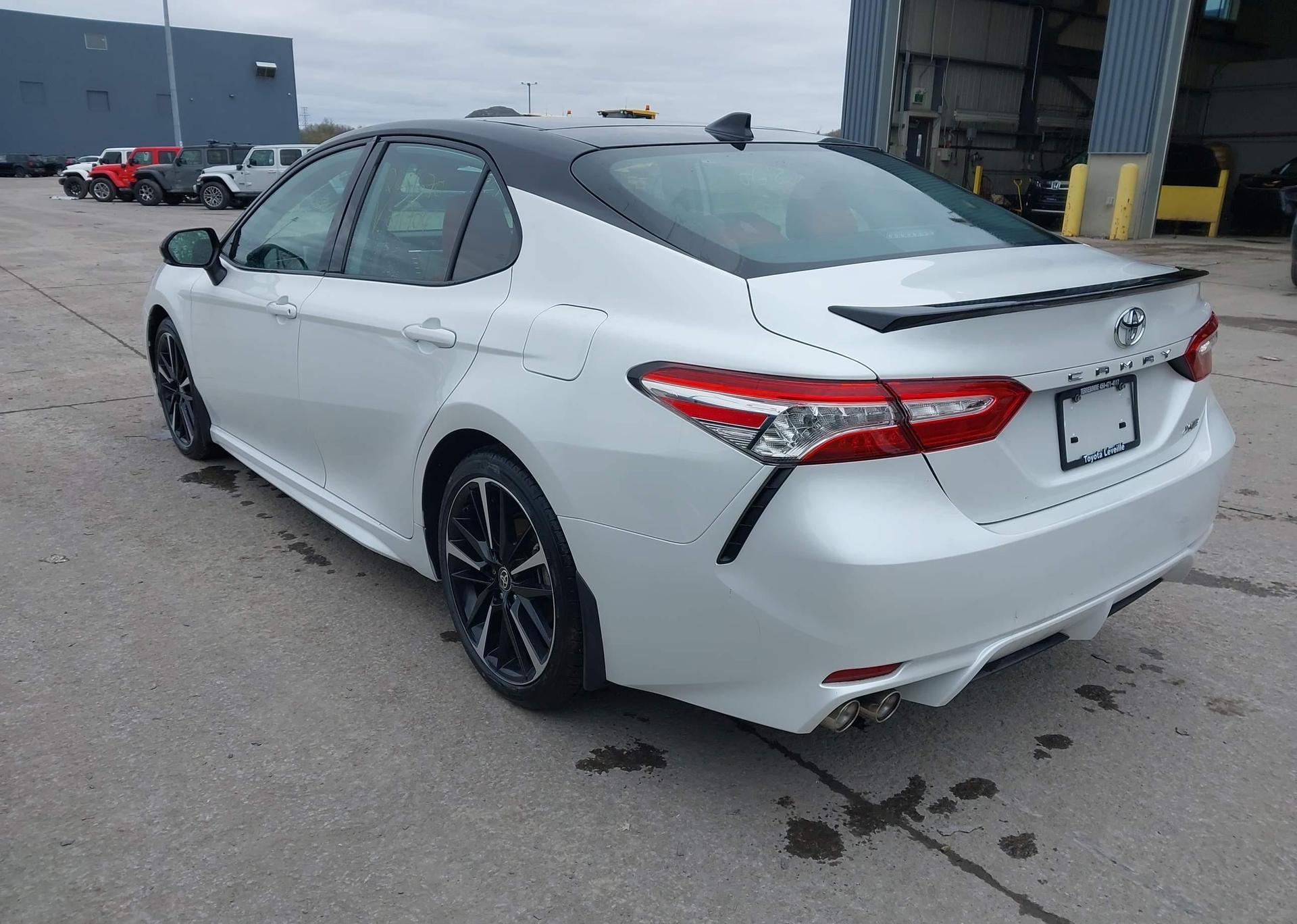 2020 TOYOTA CAMRY XSE