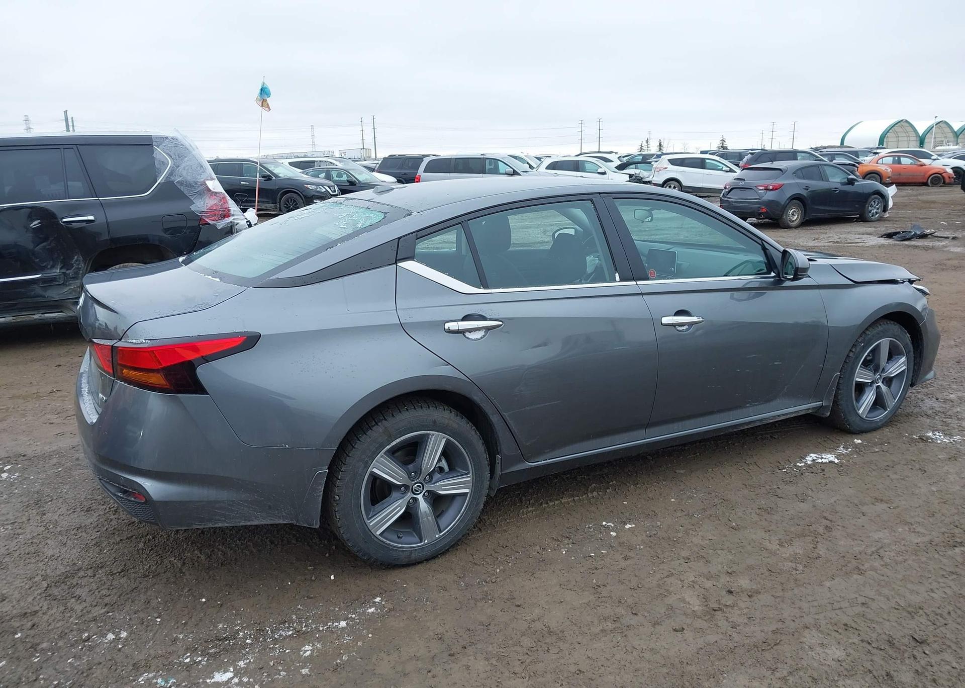 2022 NISSAN Altima S