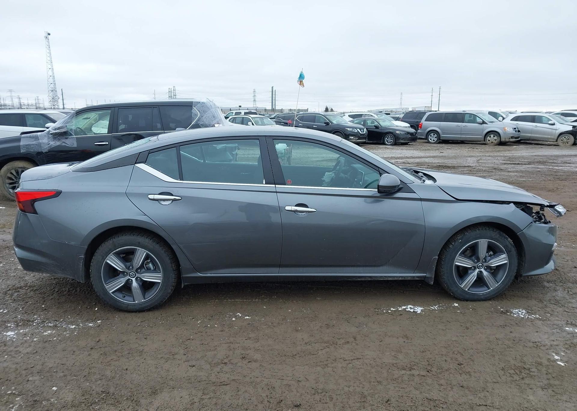 2022 NISSAN Altima S