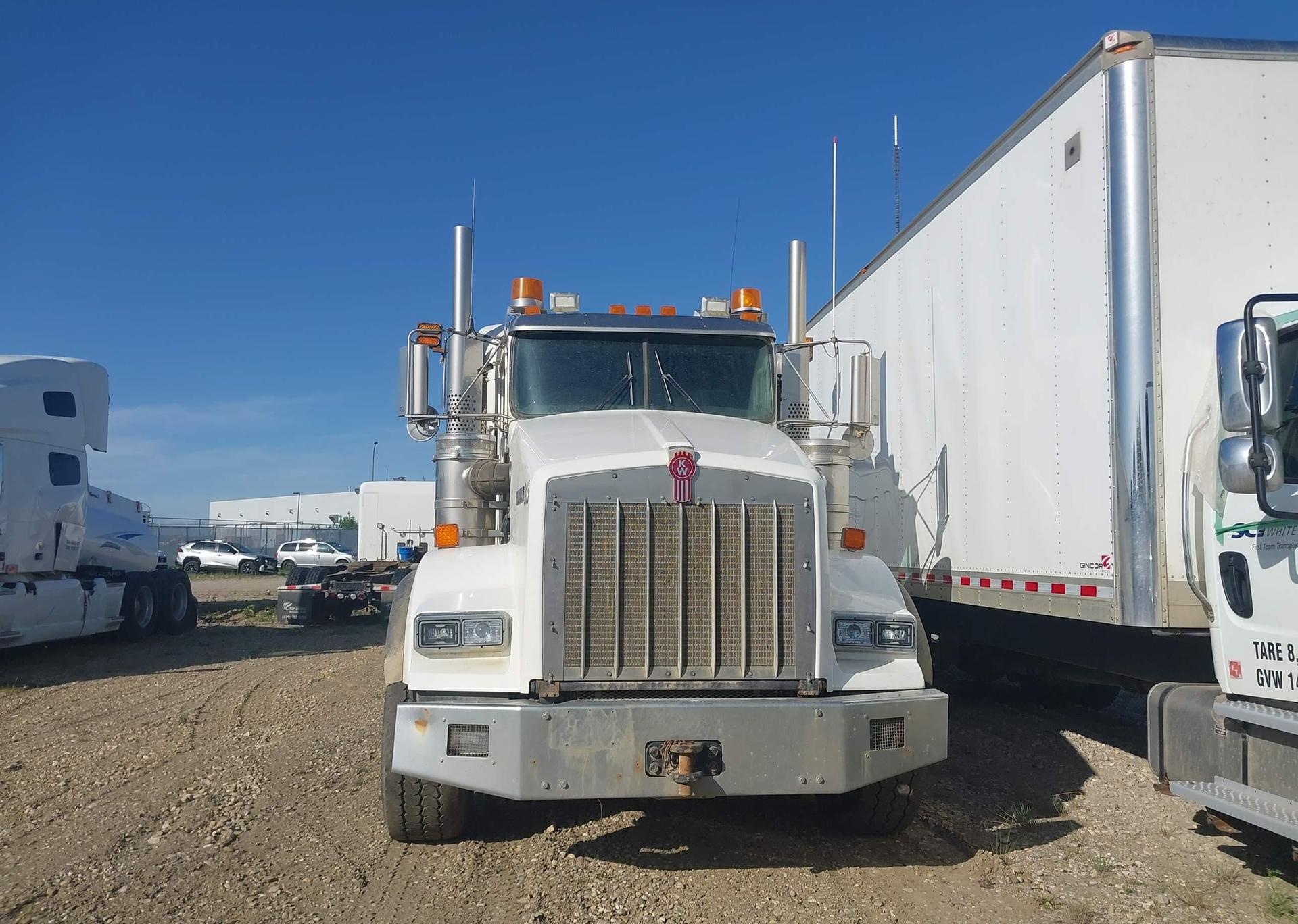 2012 KENWORTH CONSTRUCTION T800