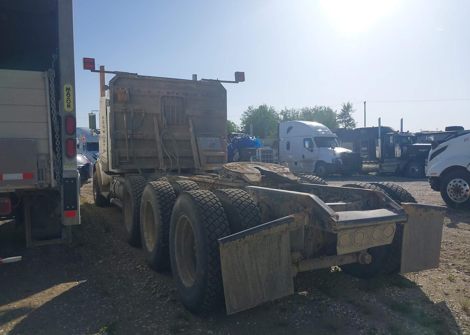 2012 KENWORTH CONSTRUCTION T800