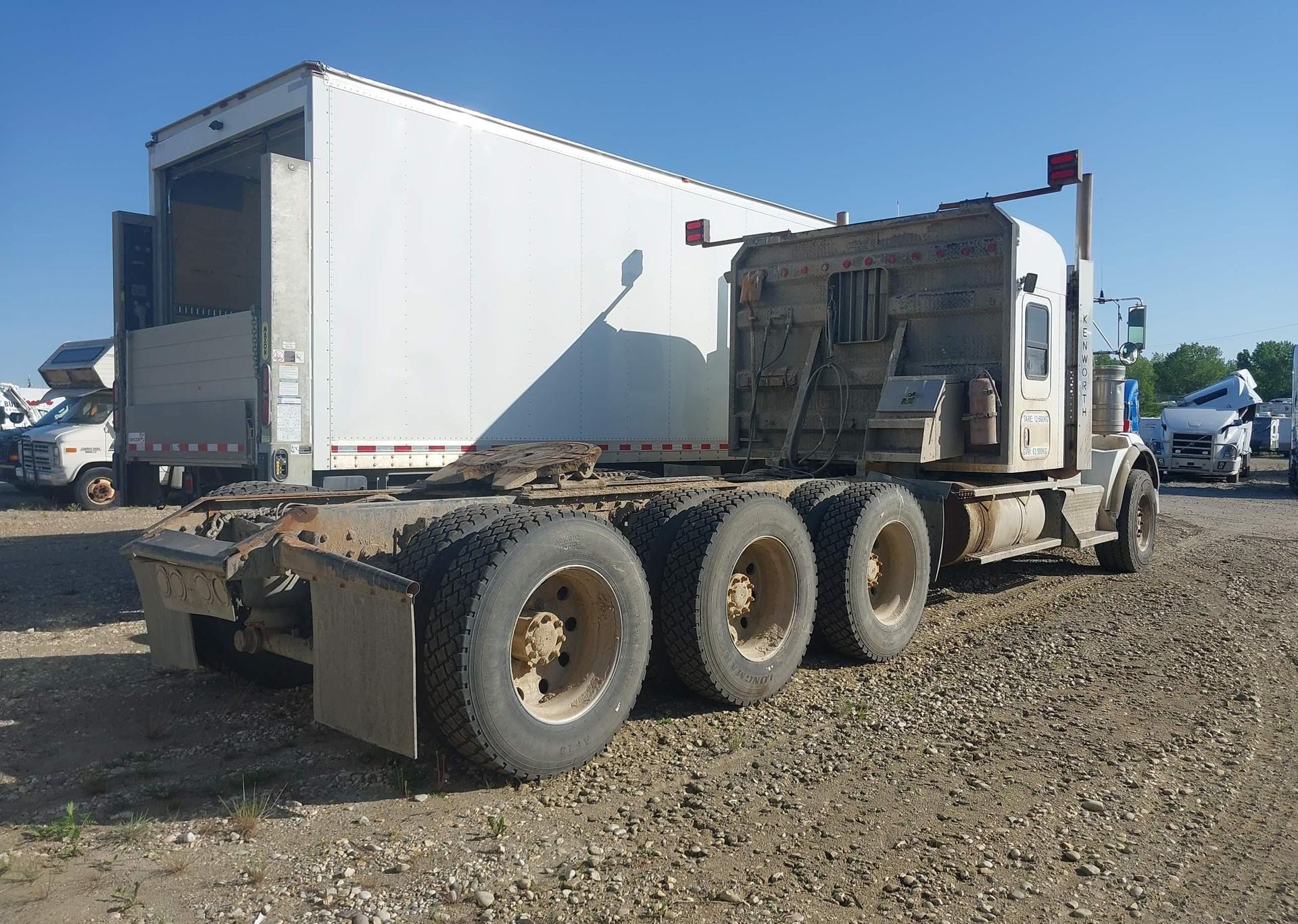 2012 KENWORTH CONSTRUCTION T800