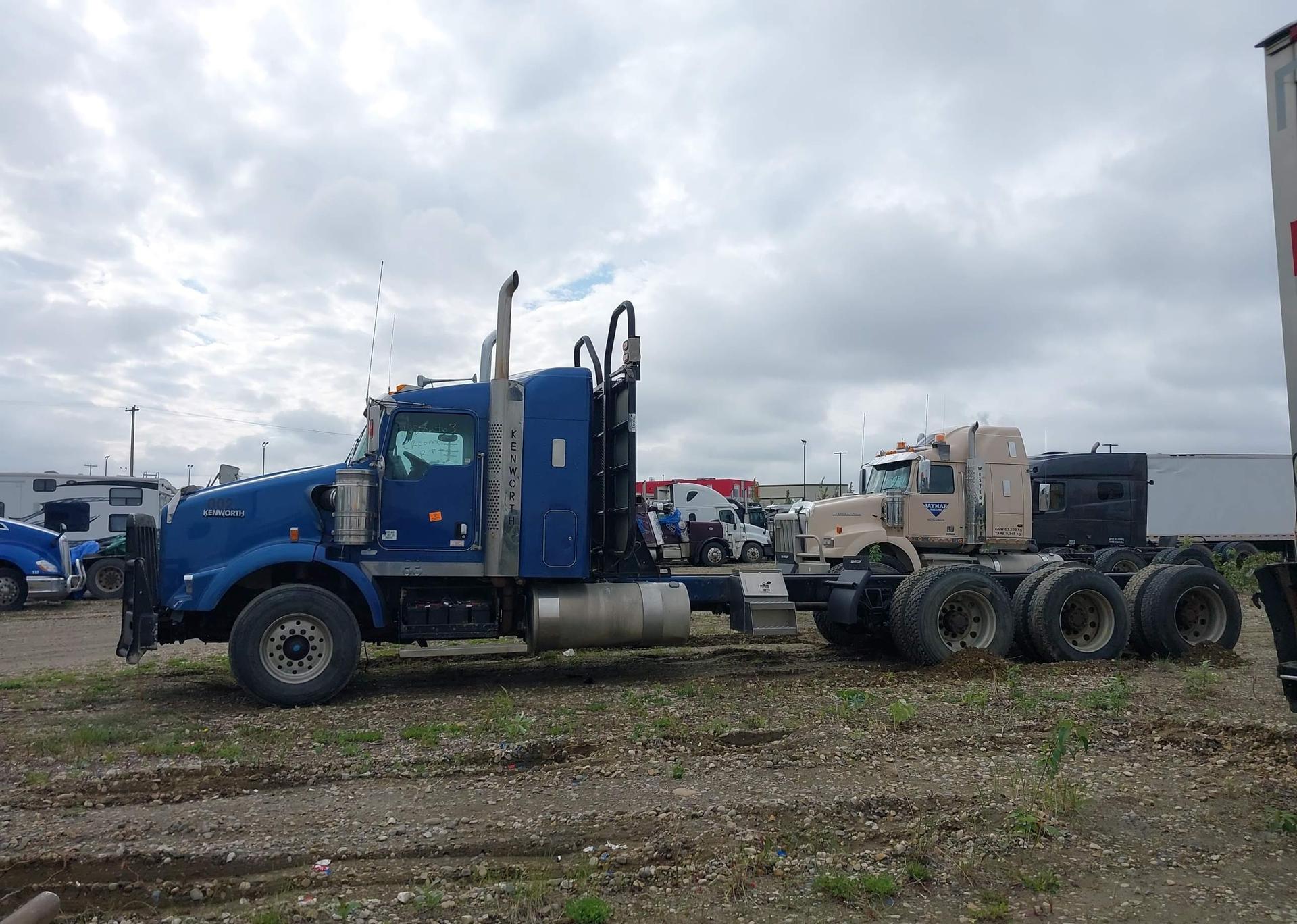 2012 KENWORTH CONSTRUCTION T800