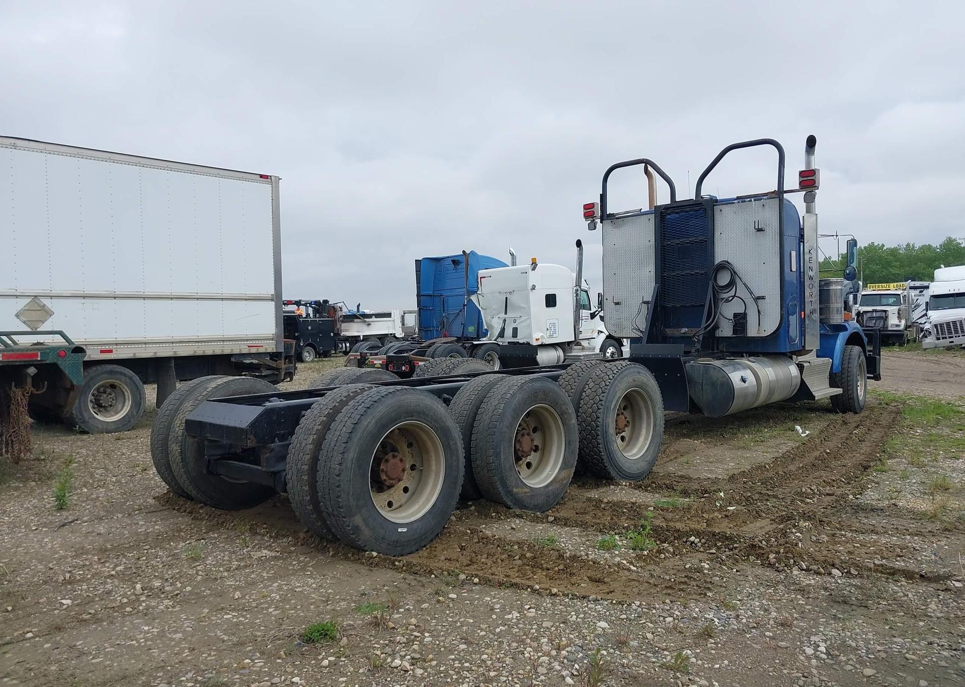 2012 KENWORTH CONSTRUCTION T800
