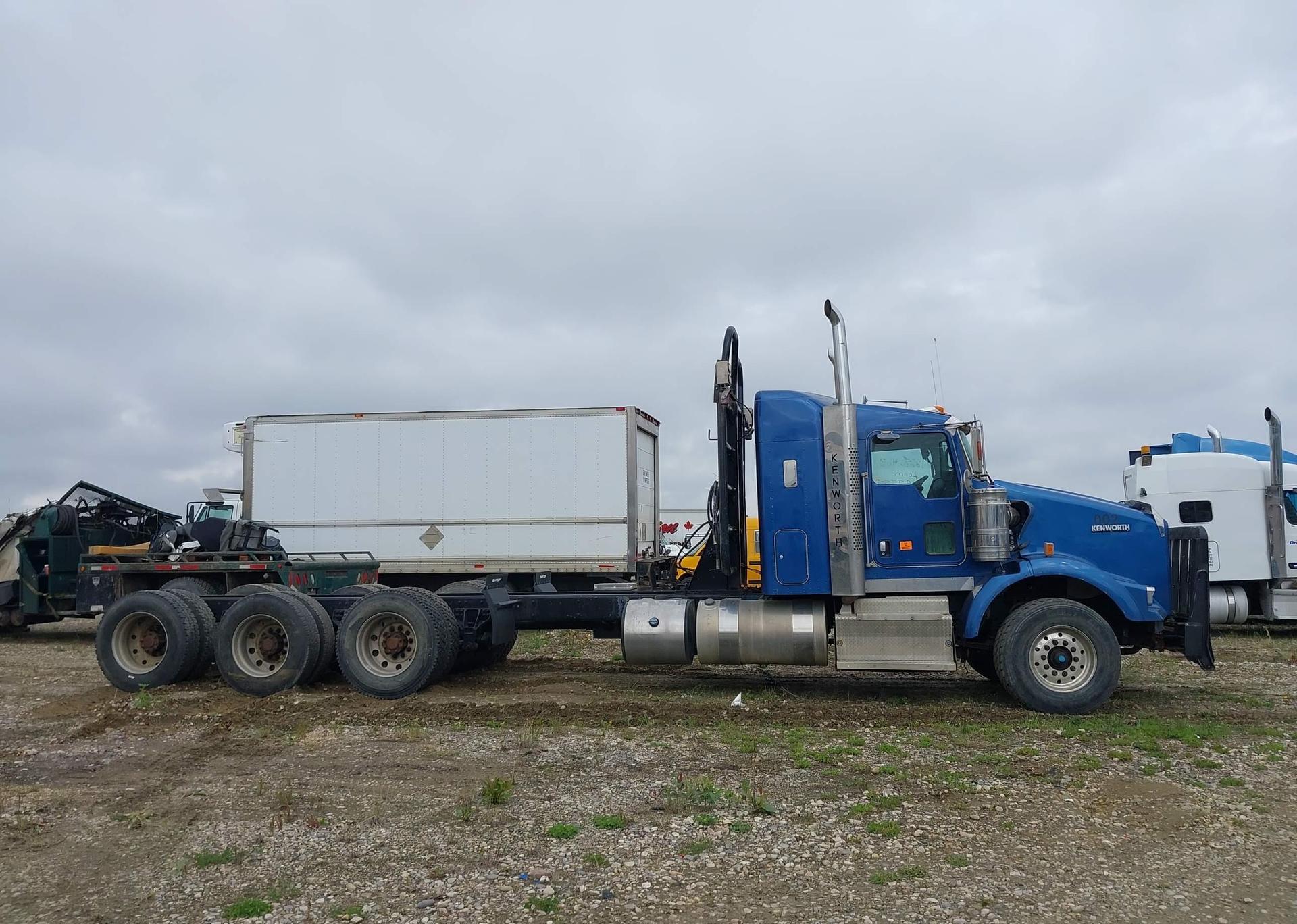 2012 KENWORTH CONSTRUCTION T800