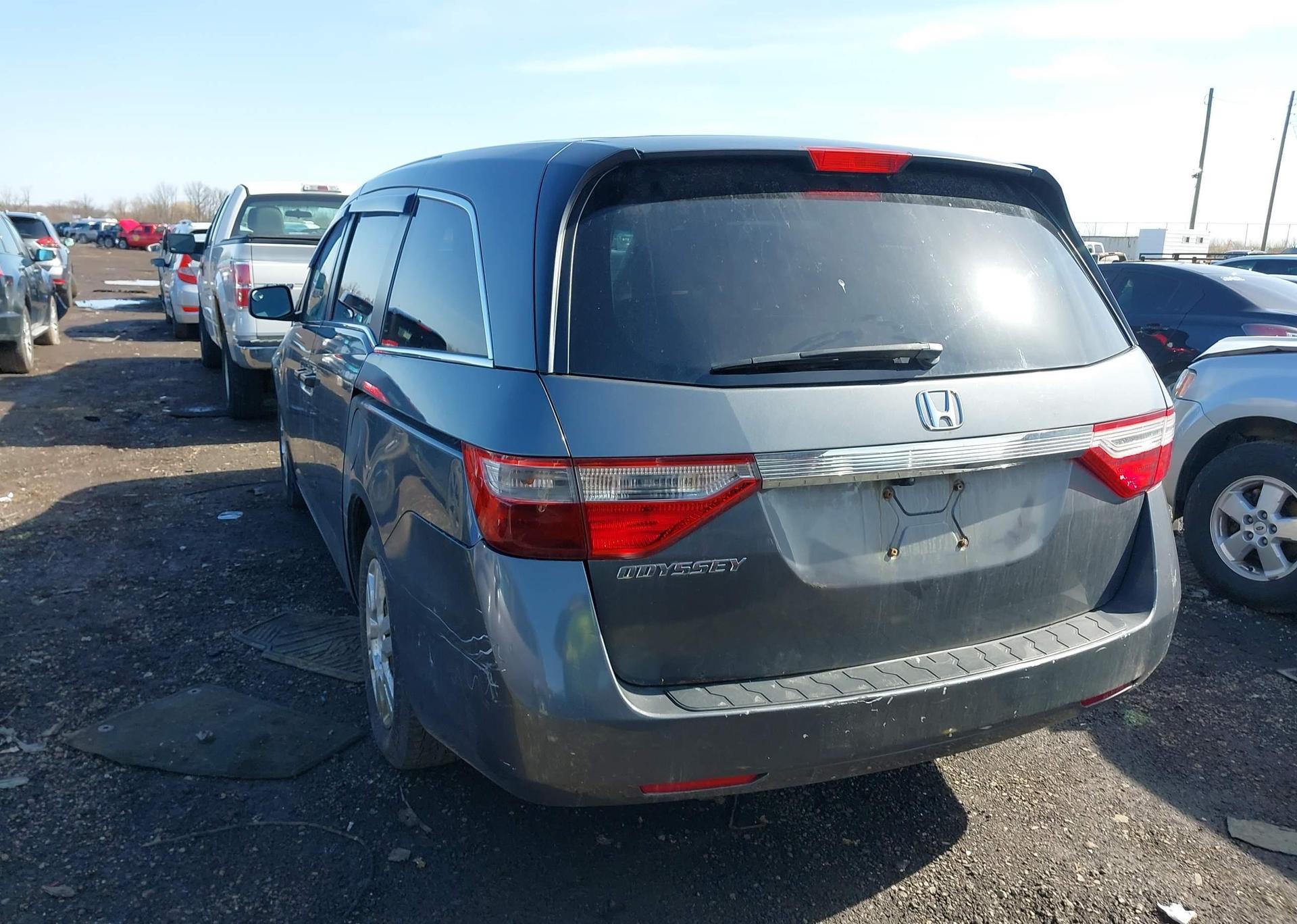 2012 HONDA ODYSSEY LX