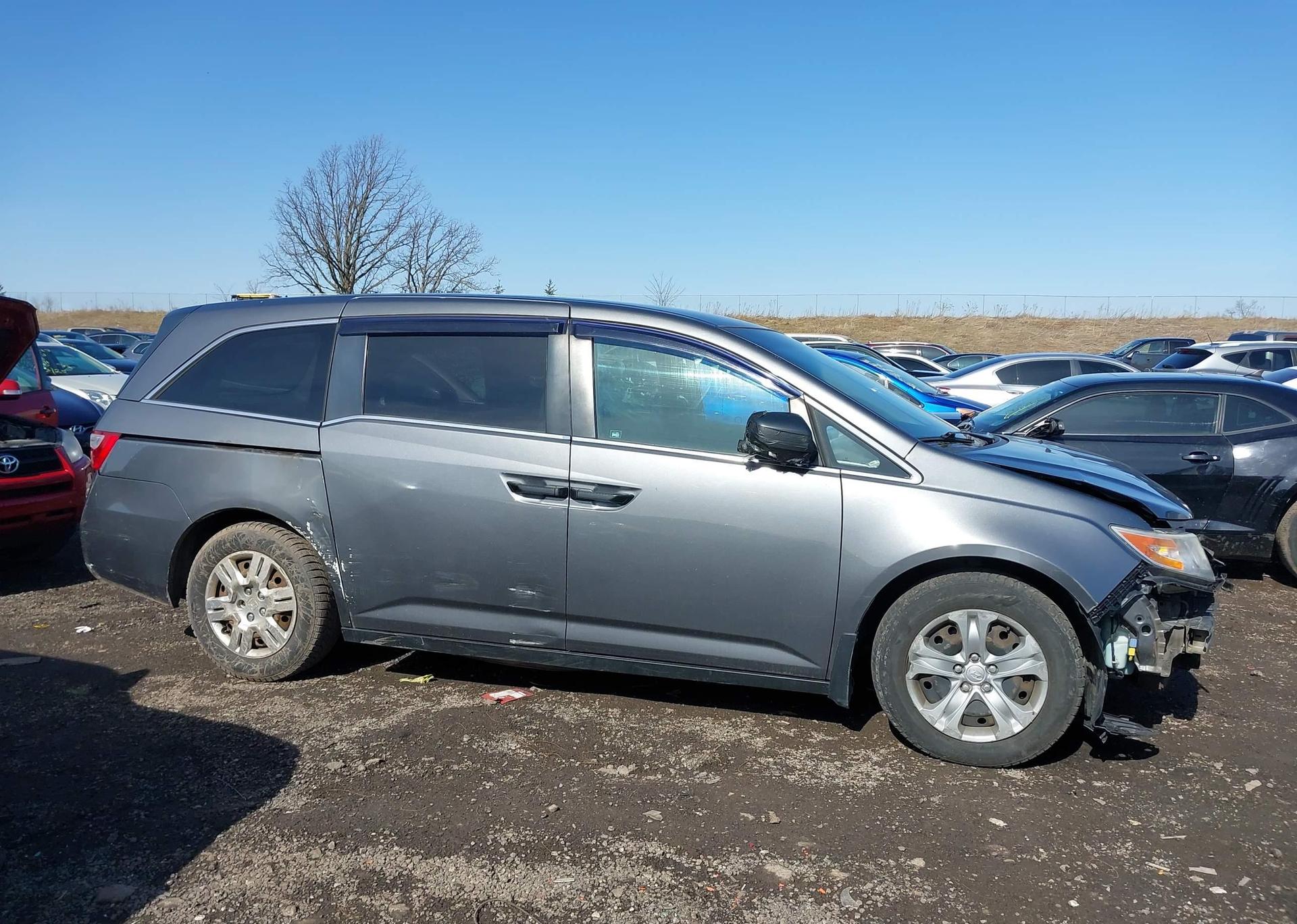 2012 HONDA ODYSSEY LX