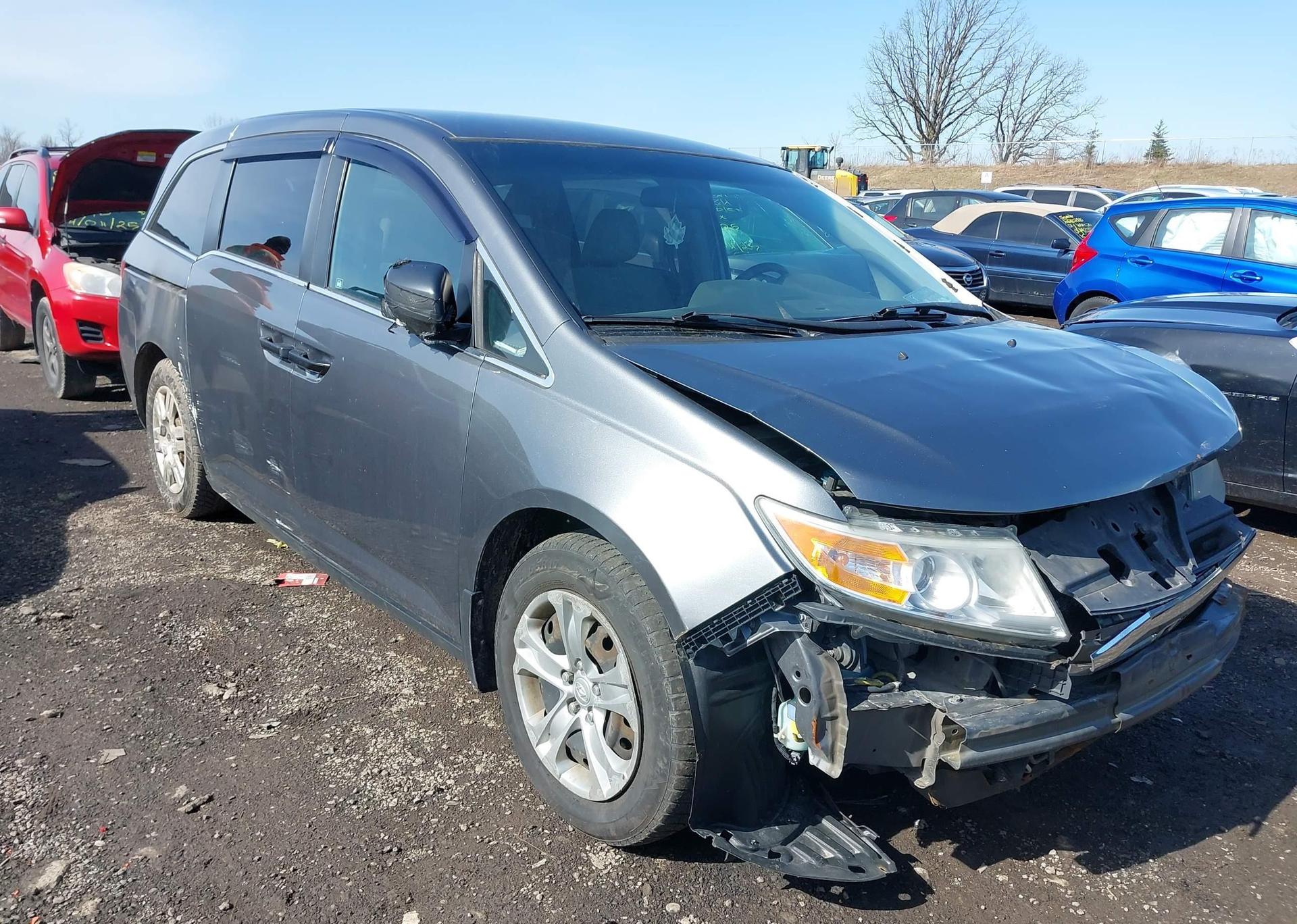 2012 HONDA ODYSSEY LX