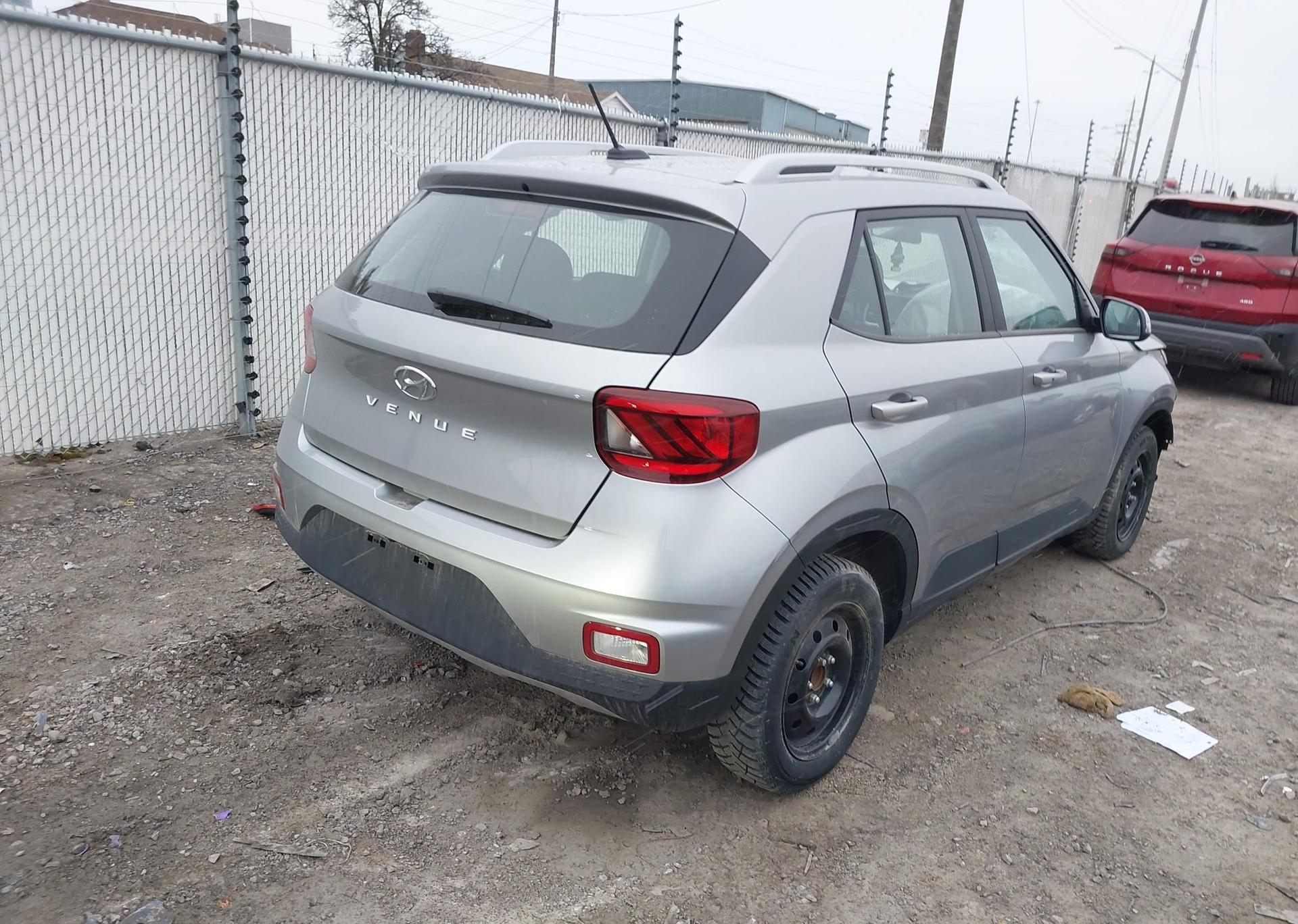 2025 HYUNDAI VENUE SEL
