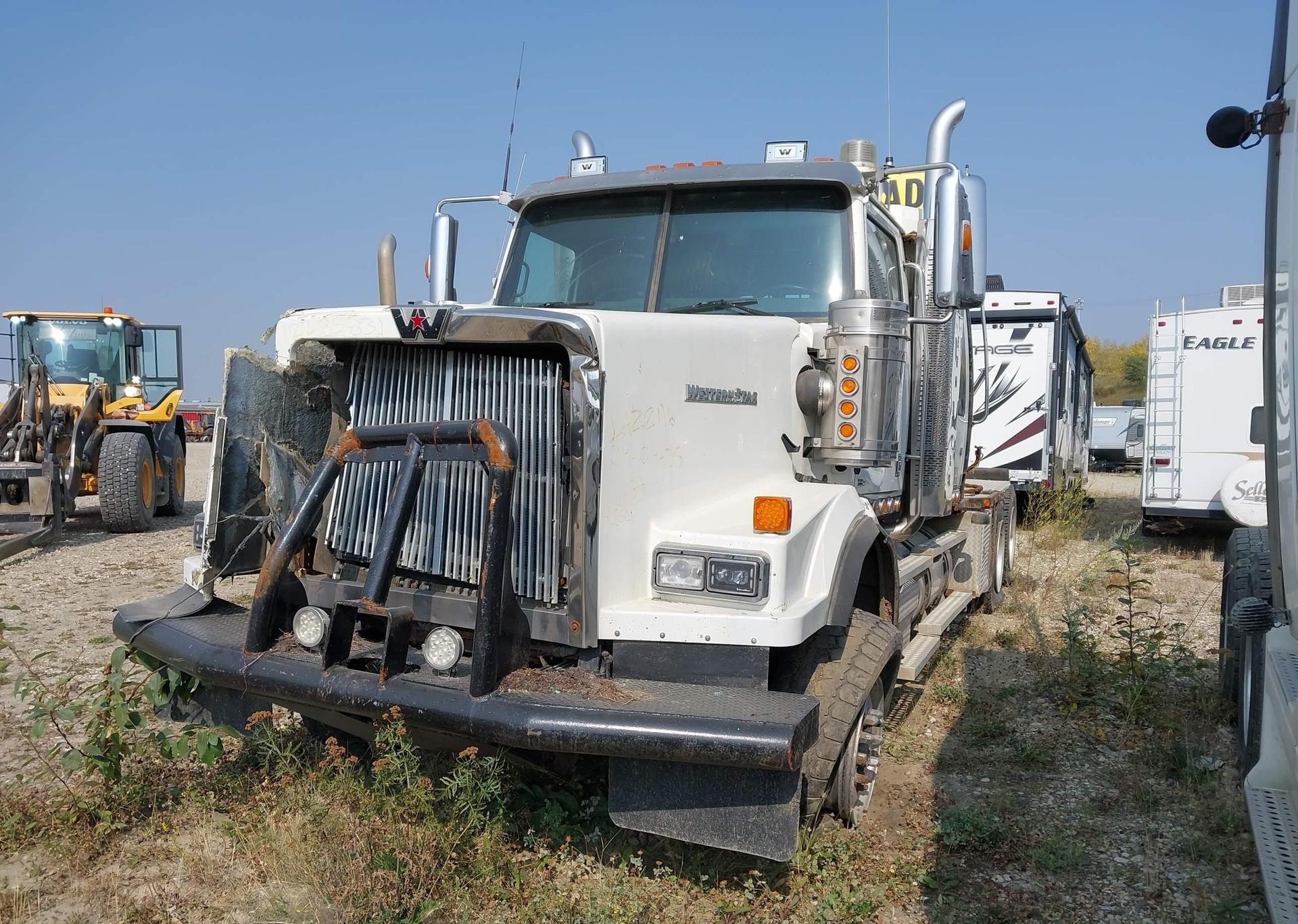 2011 WESTERN STAR/AUTO CAR CONVENTIONAL 4900SA