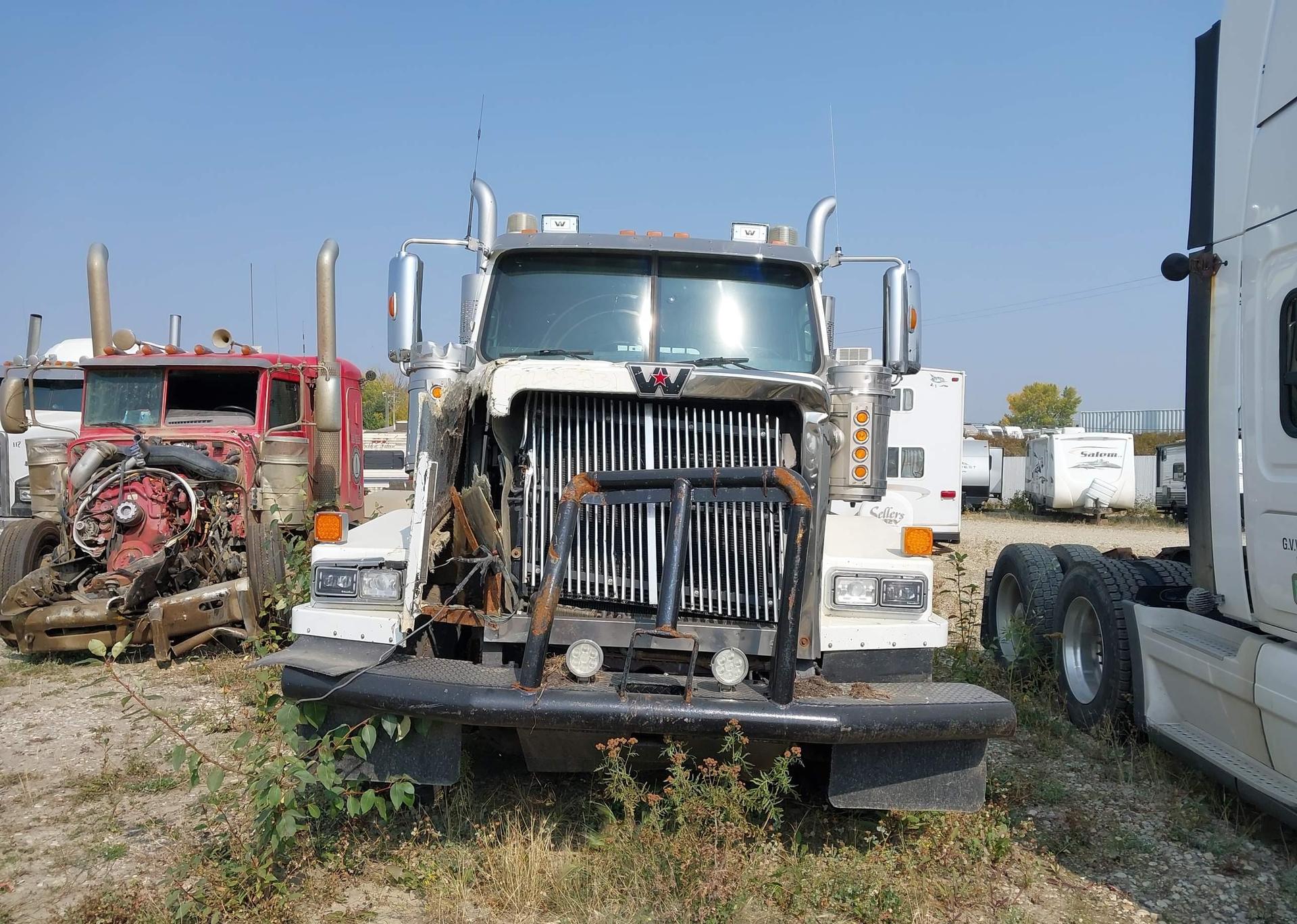 2011 WESTERN STAR/AUTO CAR CONVENTIONAL 4900SA