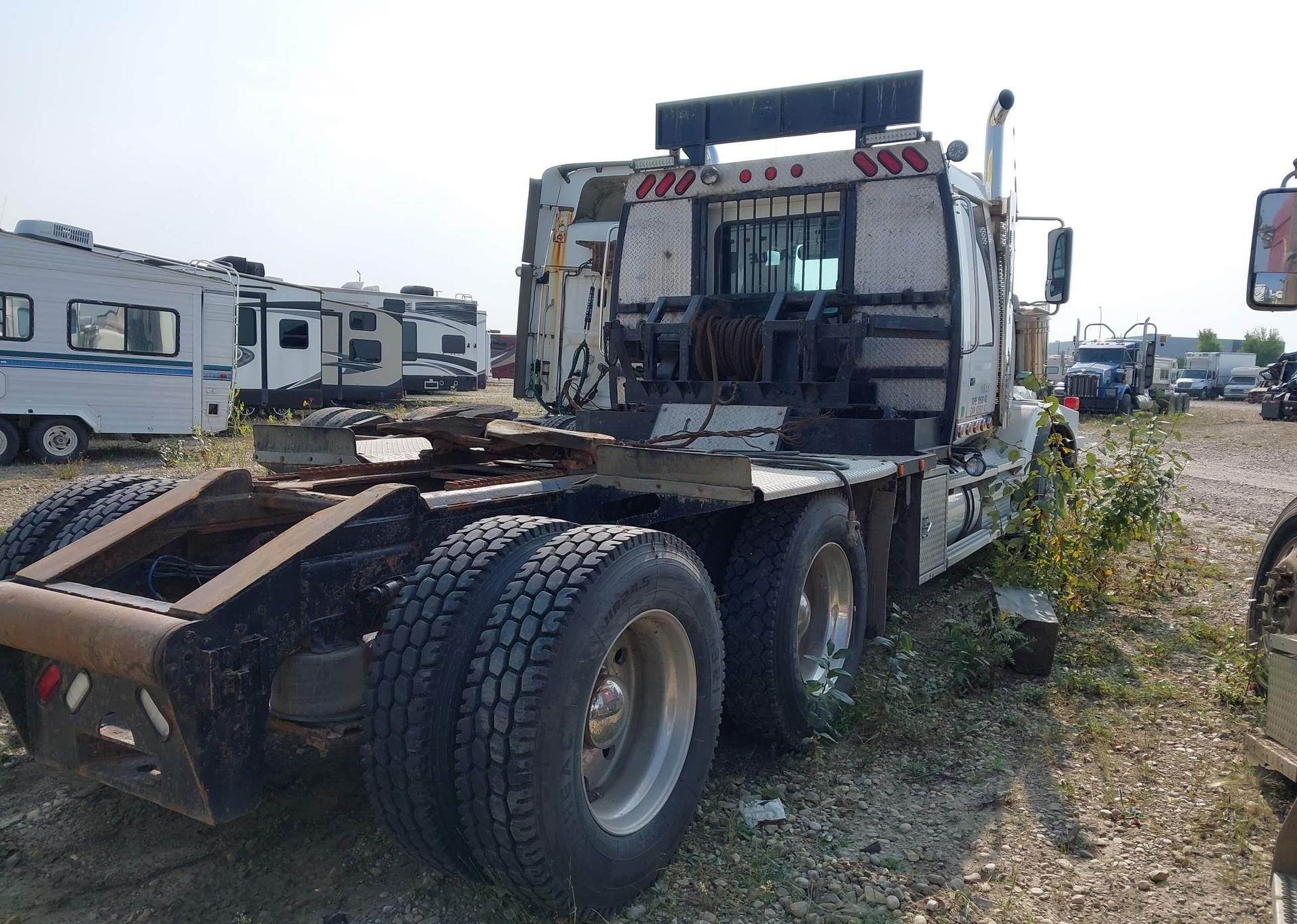 2011 WESTERN STAR/AUTO CAR CONVENTIONAL 4900SA