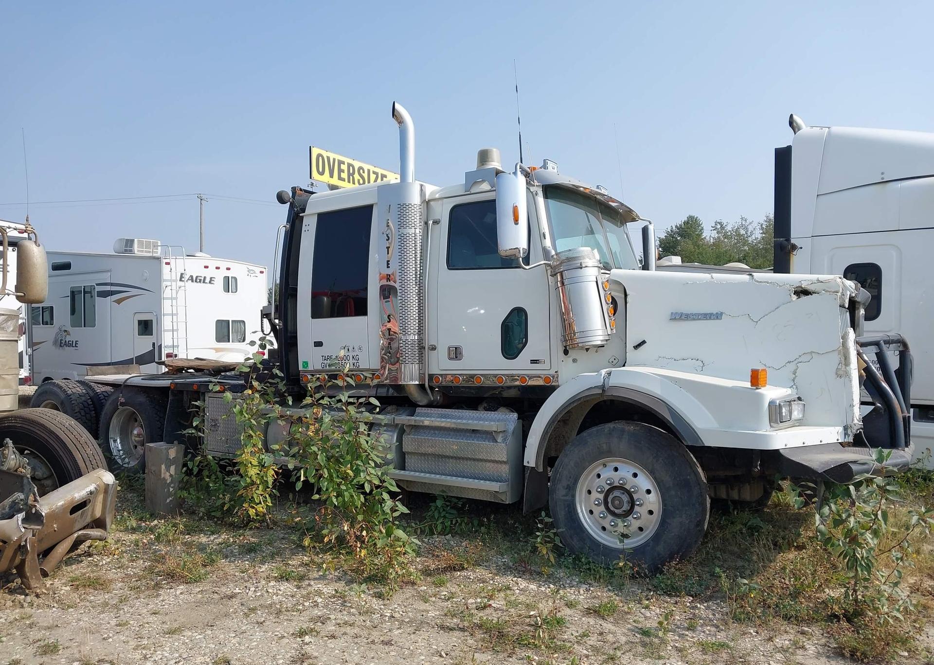 2011 WESTERN STAR/AUTO CAR CONVENTIONAL 4900SA