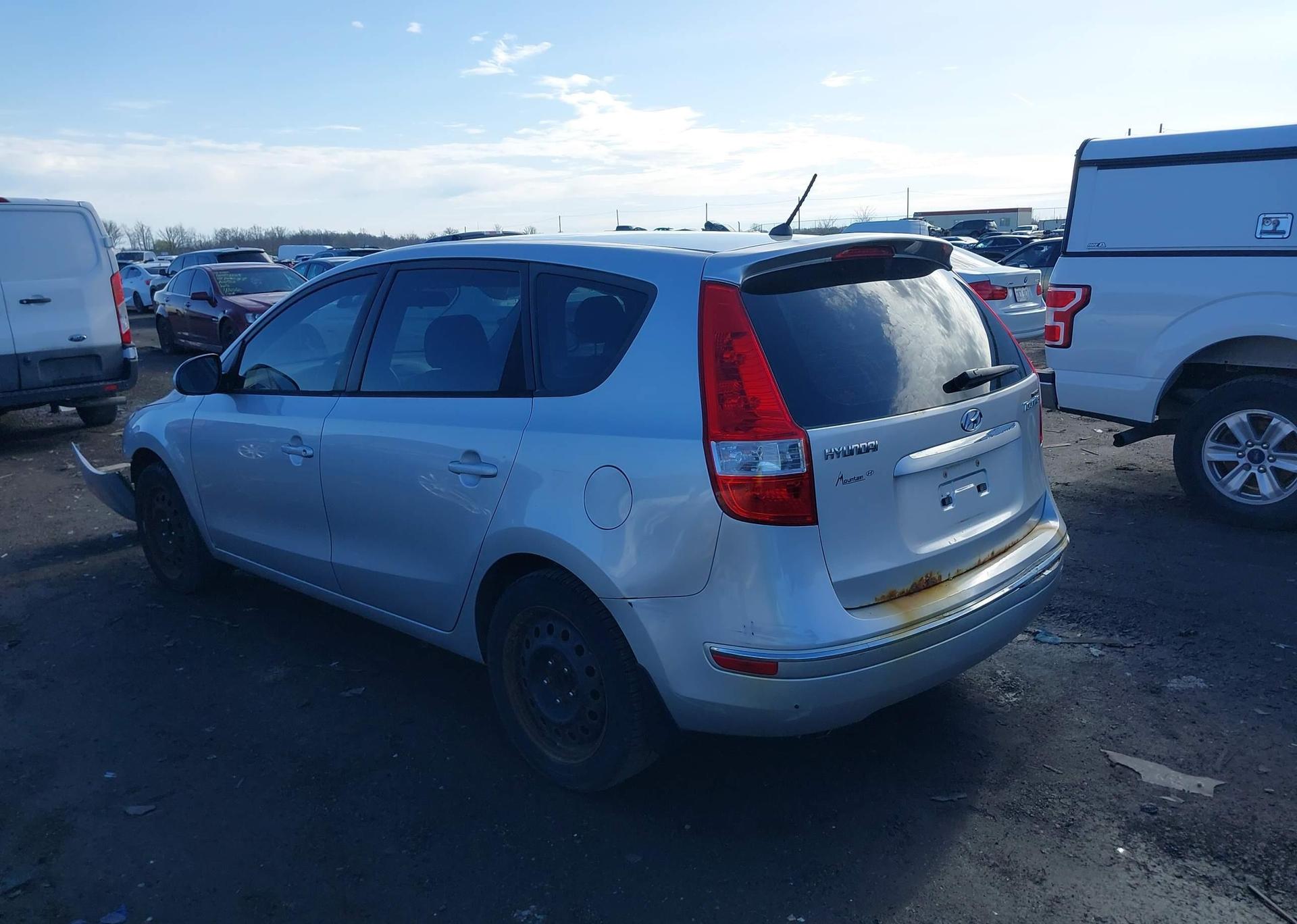 2012 HYUNDAI Elantra Touring GLS