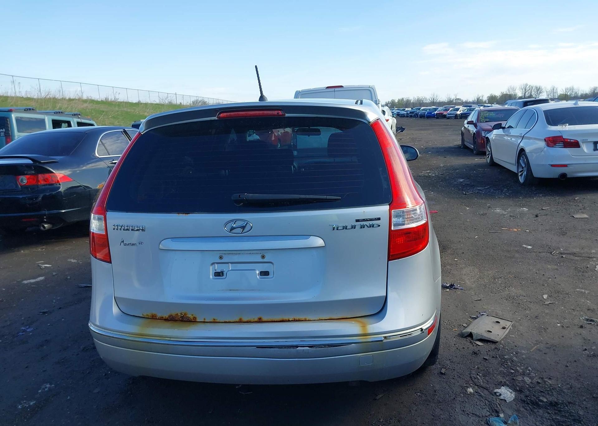 2012 HYUNDAI Elantra Touring GLS