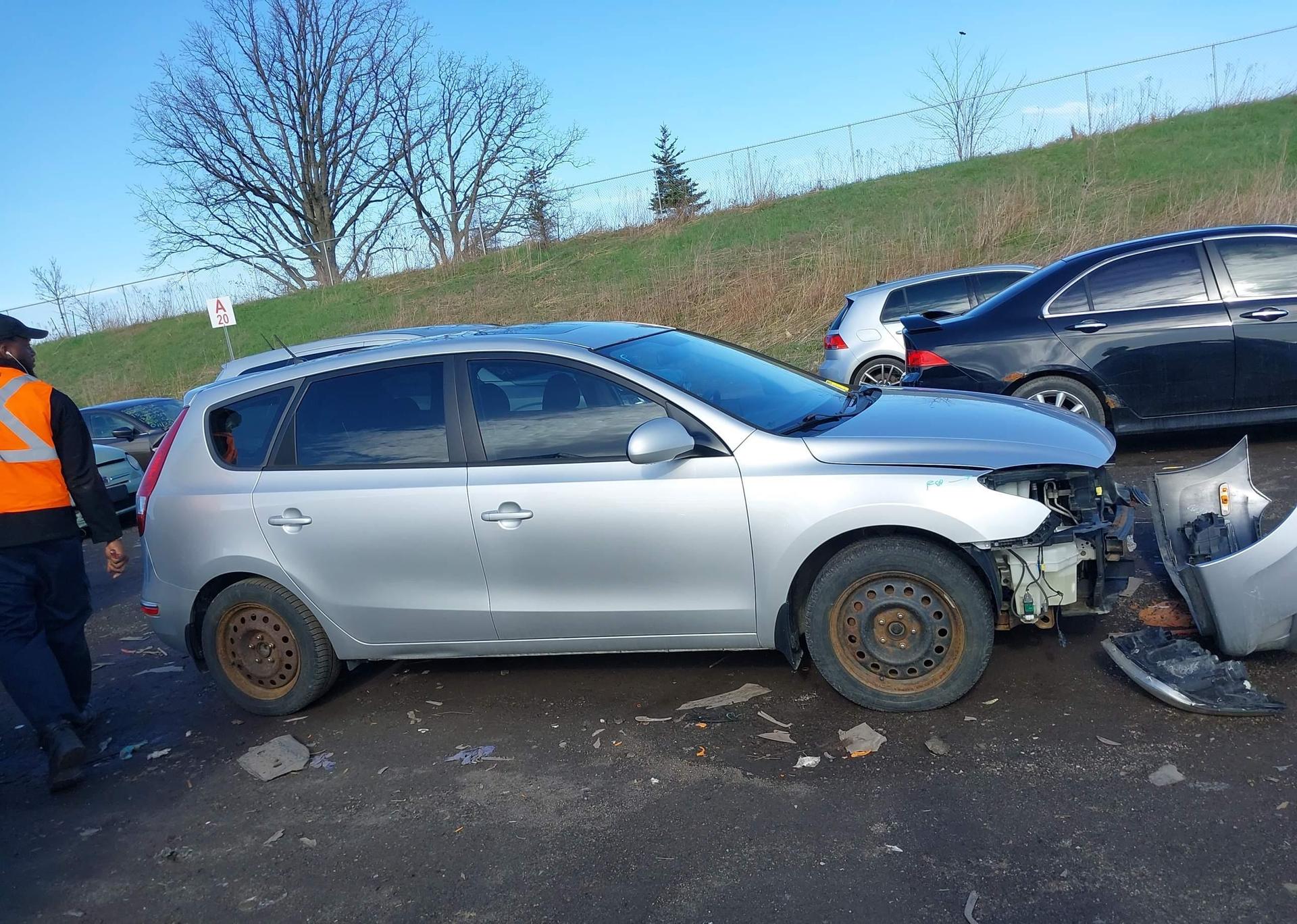 2012 HYUNDAI Elantra Touring GLS