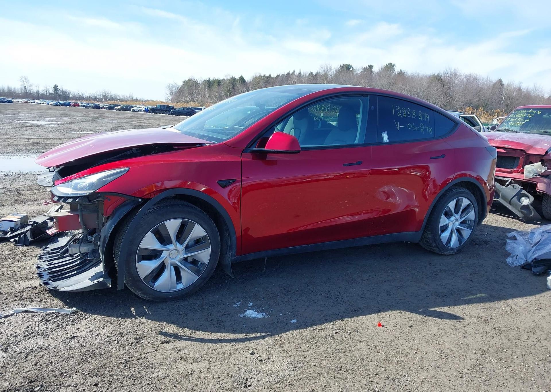 2024 TESLA MODEL Y LONG RANGE