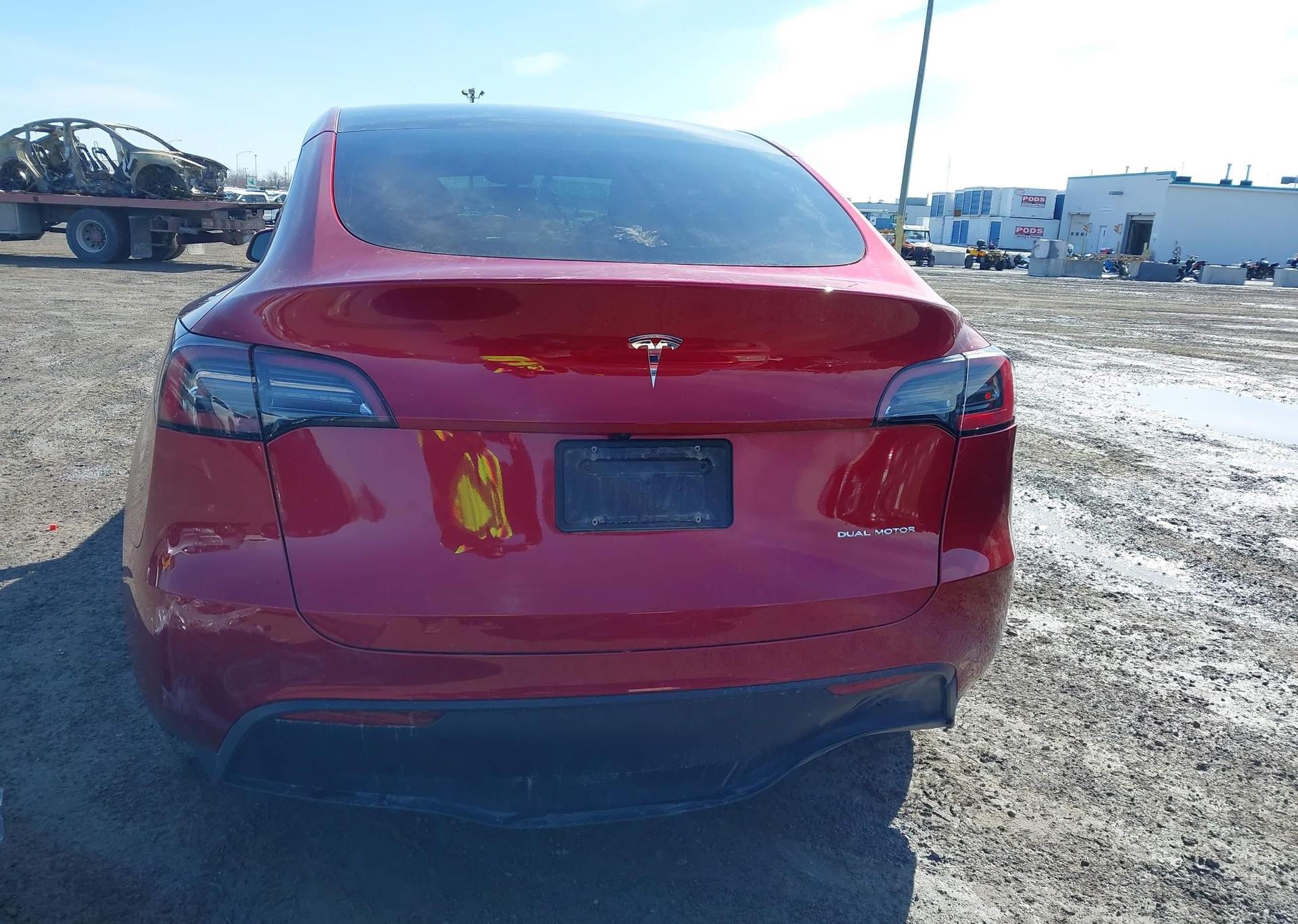 2024 TESLA MODEL Y LONG RANGE