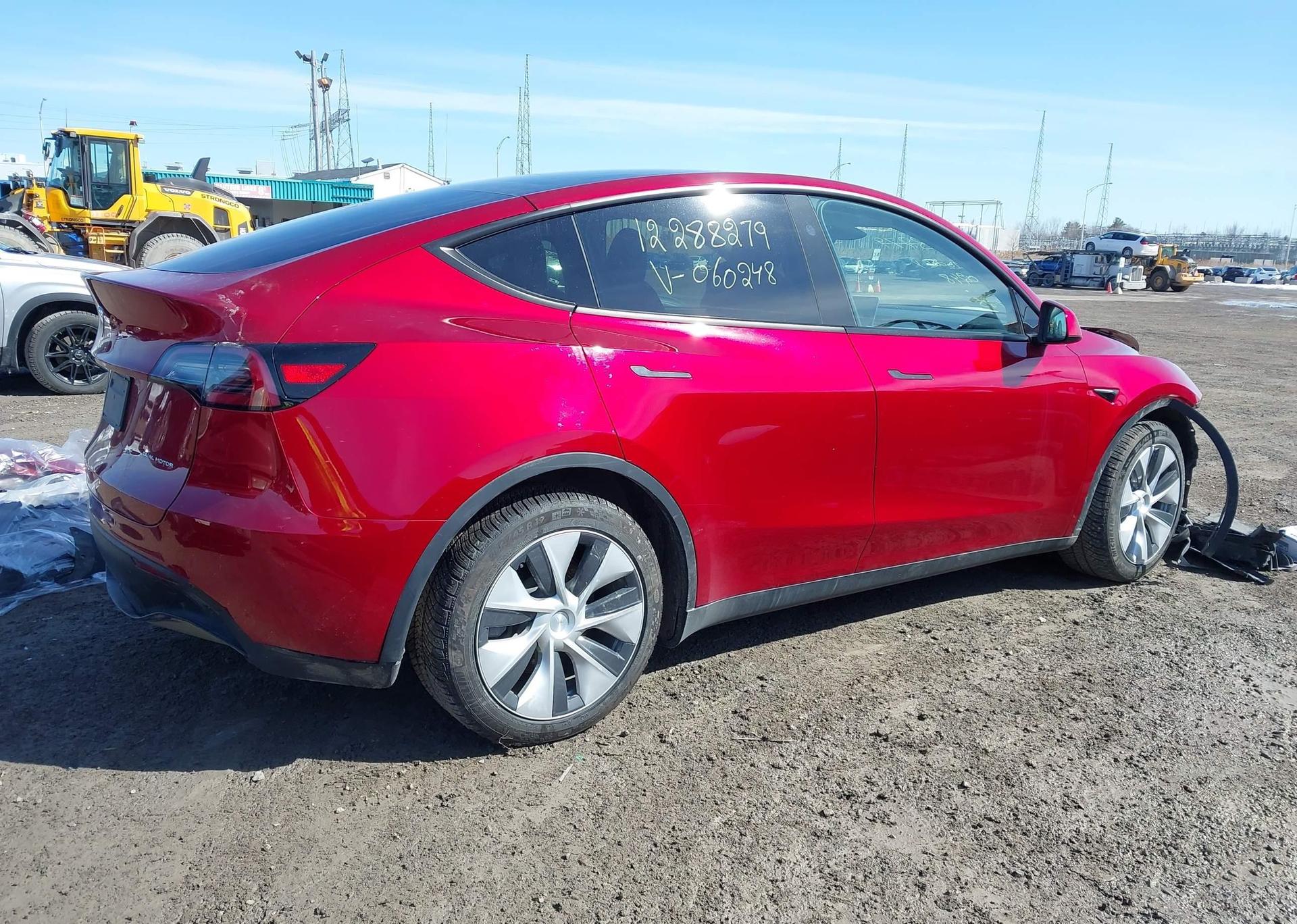2024 TESLA MODEL Y LONG RANGE