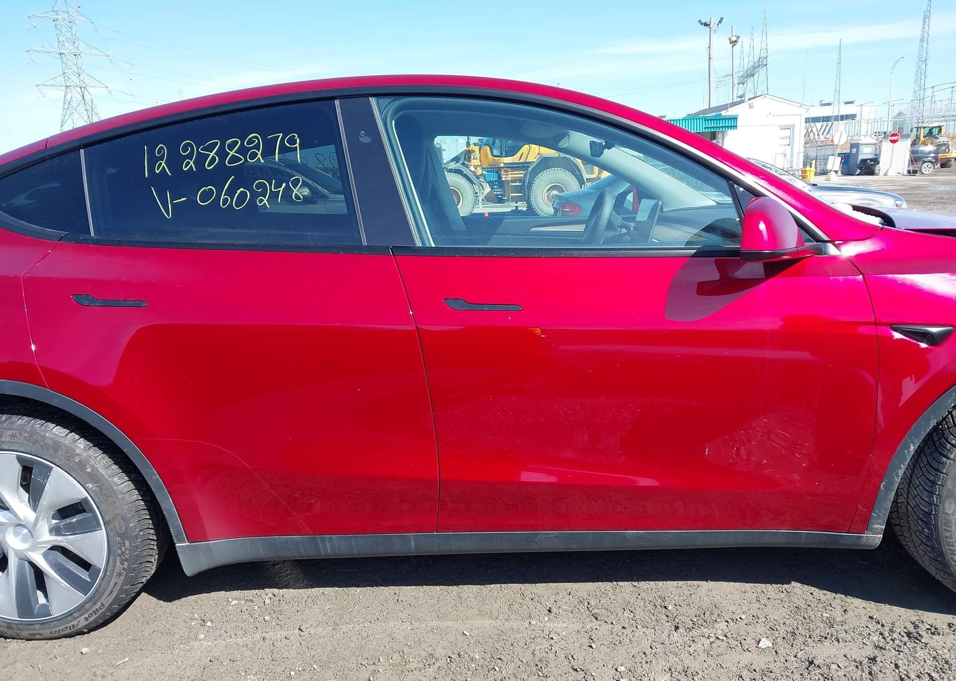 2024 TESLA MODEL Y LONG RANGE
