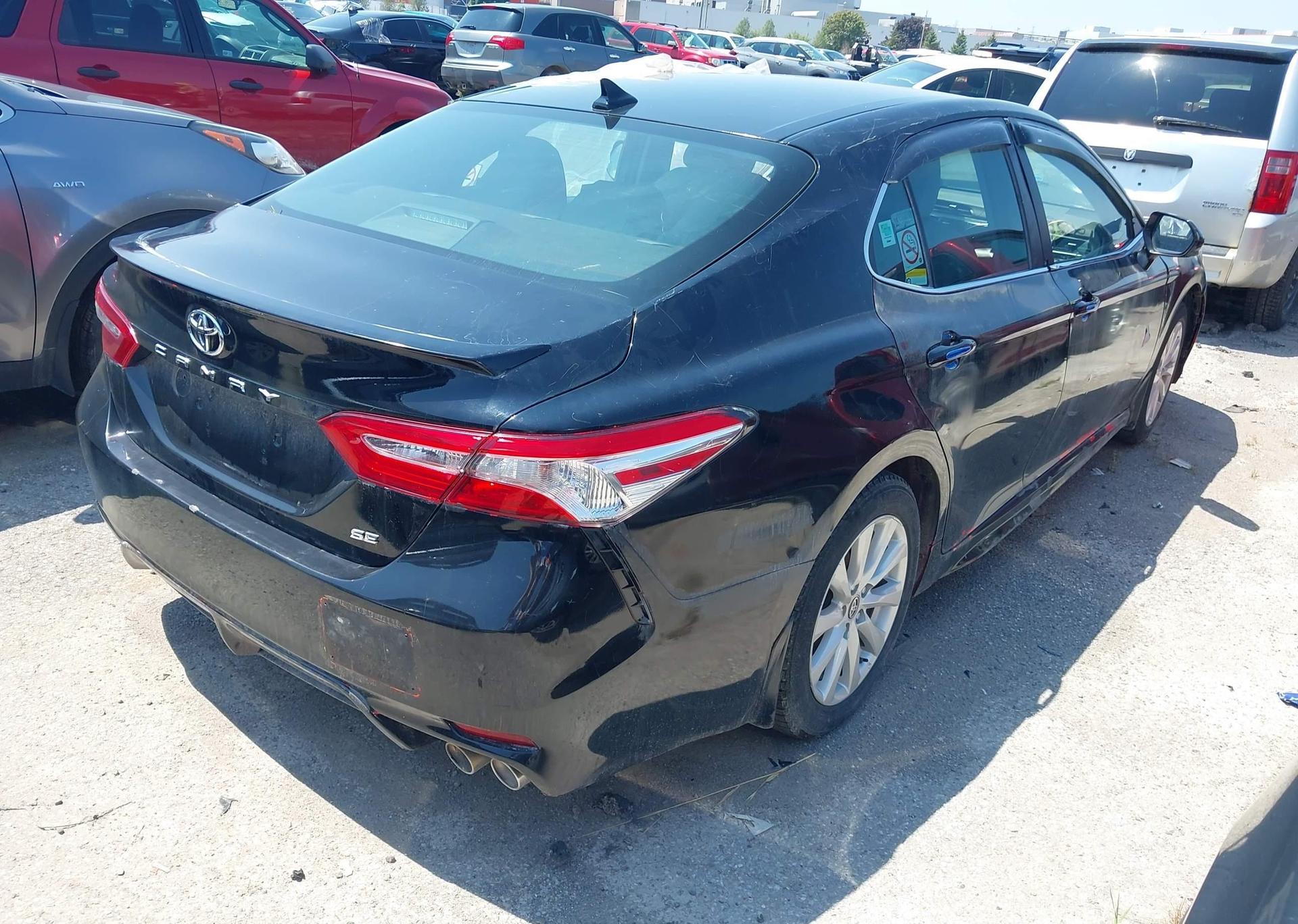 2020 TOYOTA CAMRY SE