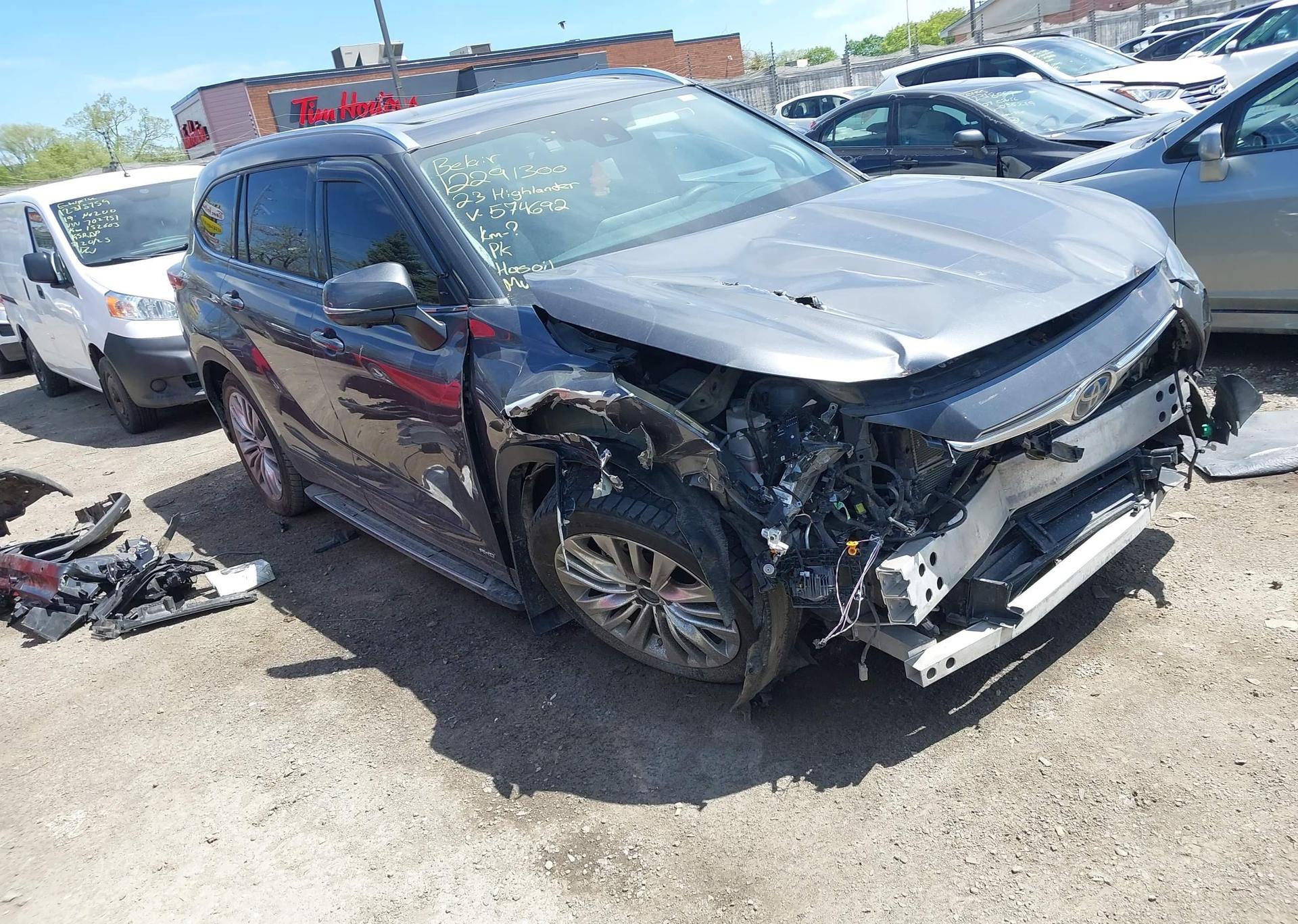 2023 TOYOTA HIGHLANDER