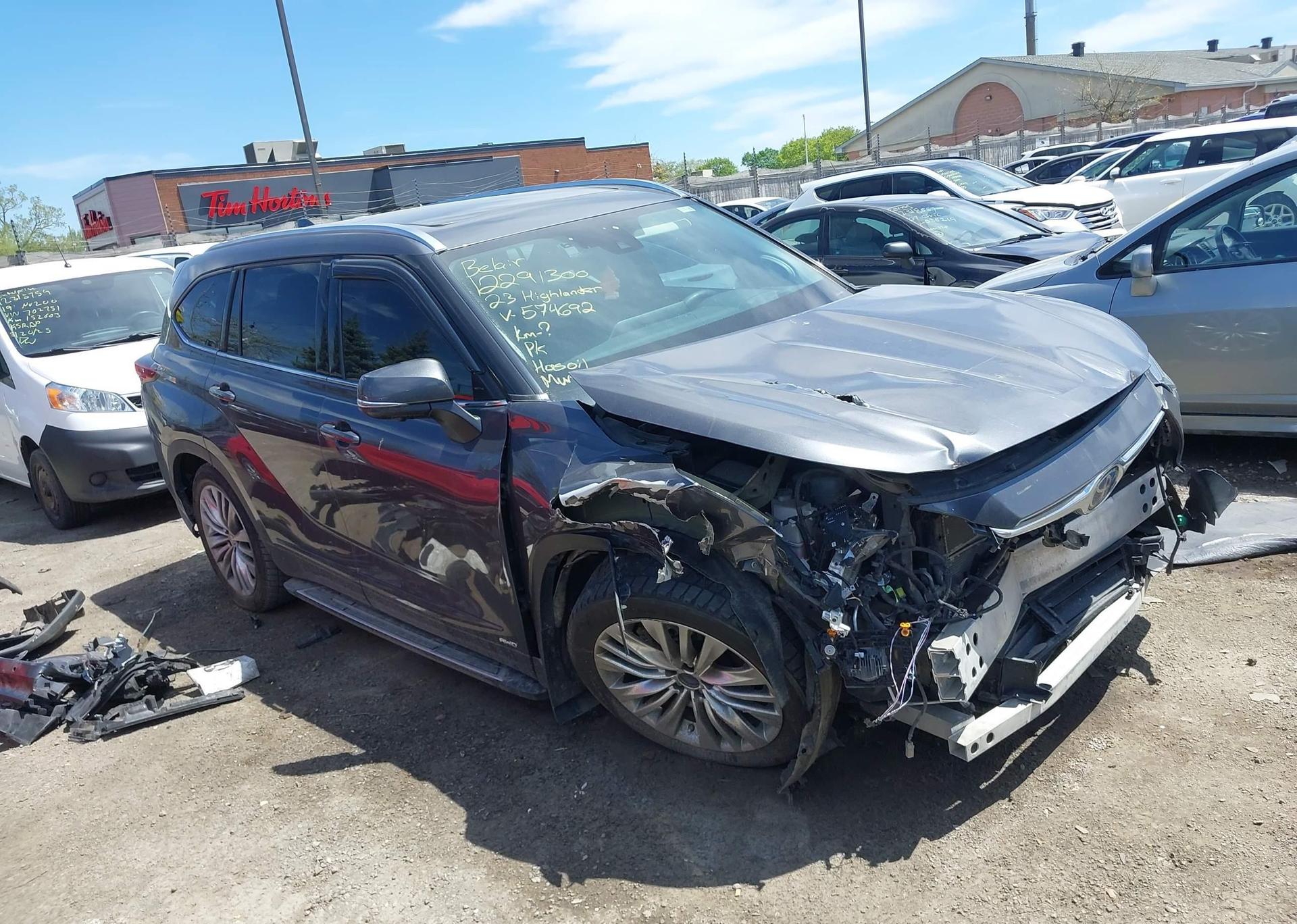 2023 TOYOTA HIGHLANDER
