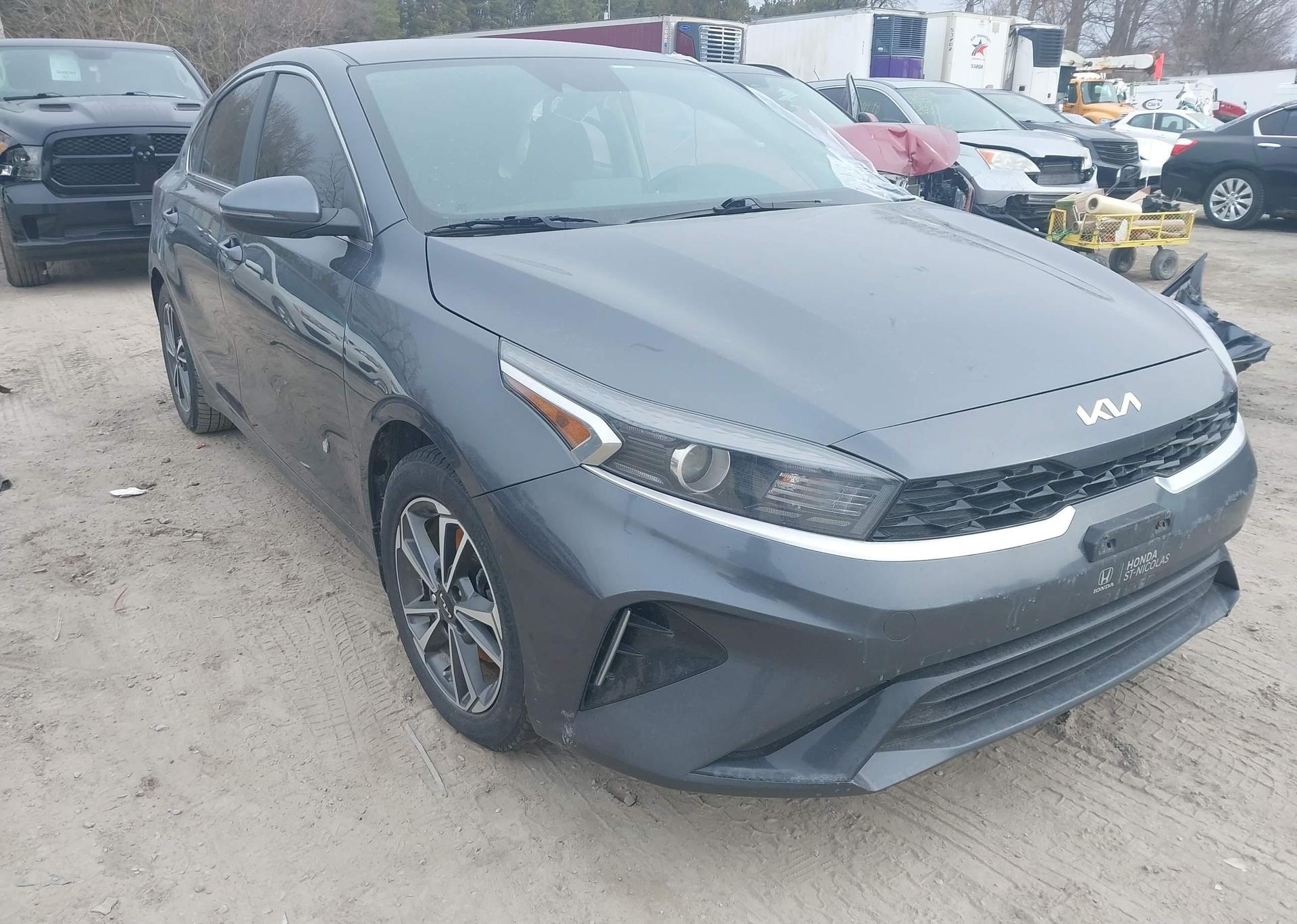 2022 KIA FORTE GT LINE