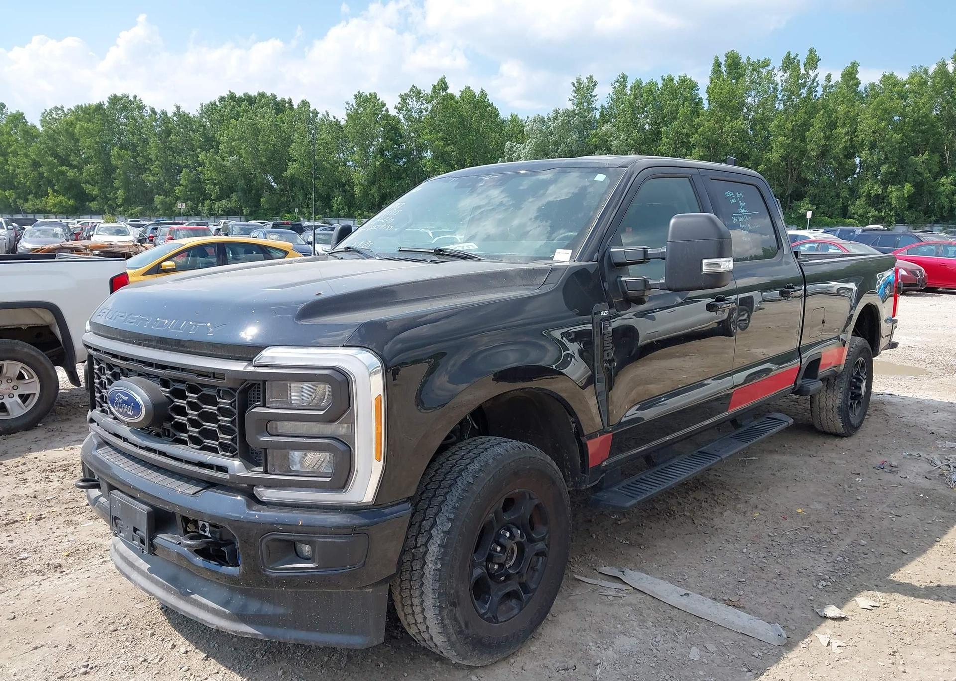 2023 FORD F-250 XLT