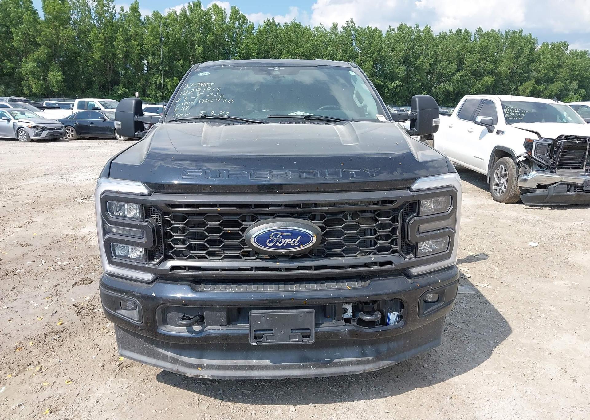 2023 FORD F-250 XLT