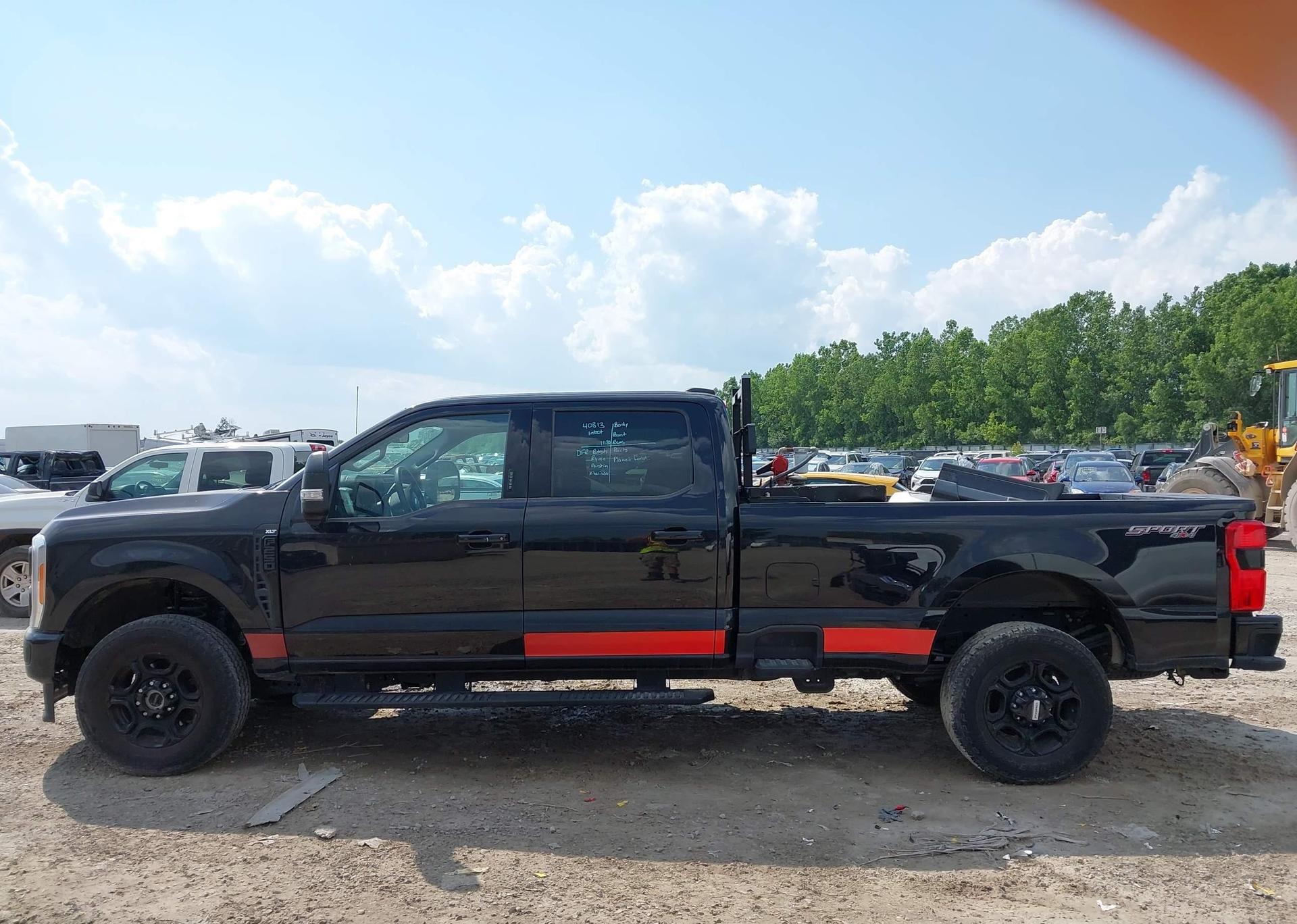 2023 FORD F-250 XLT
