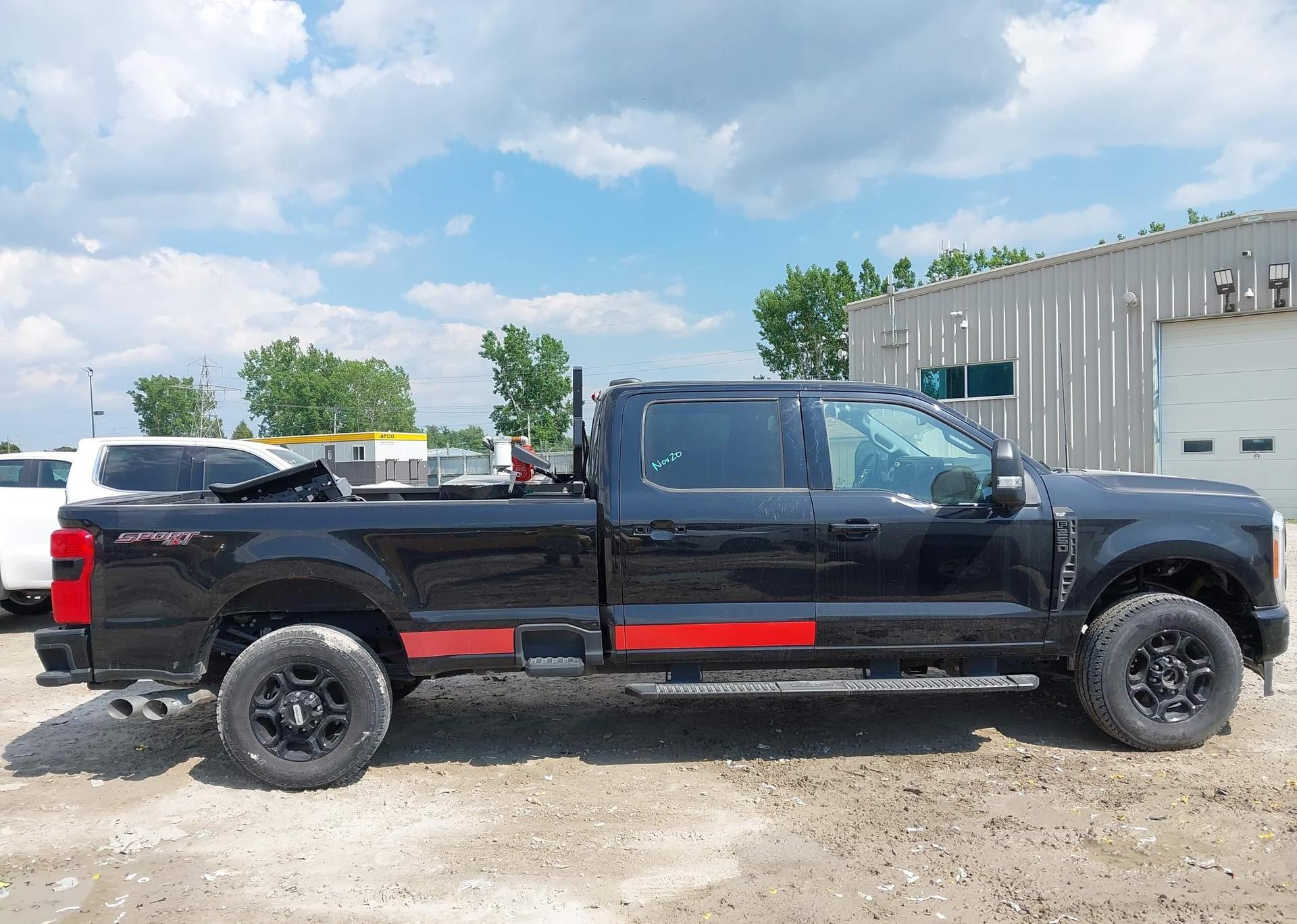 2023 FORD F-250 XLT