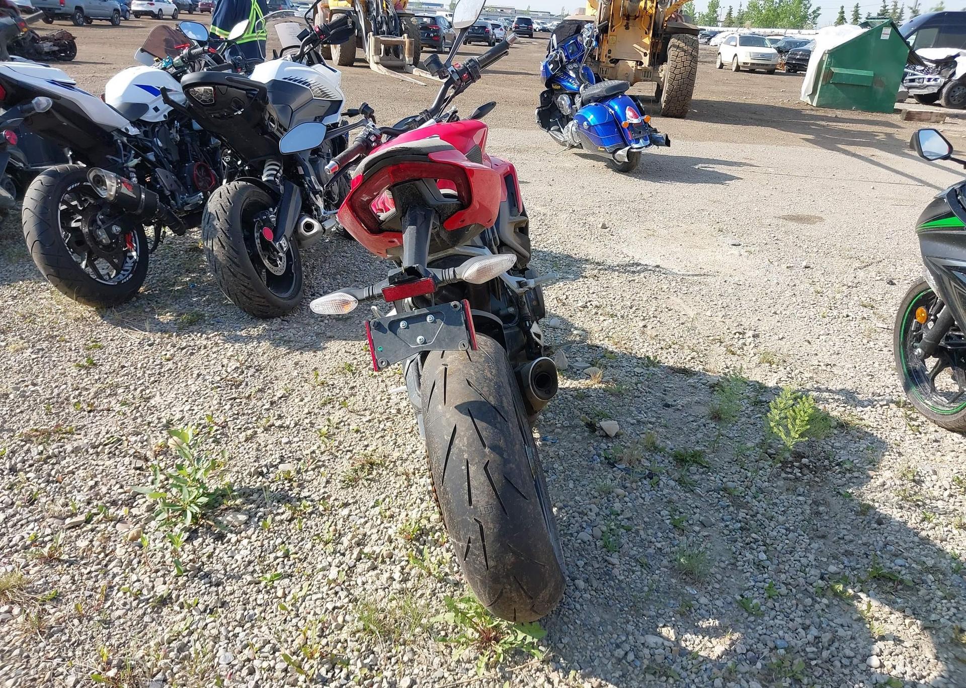 2023 DUCATI STREETFIGHTER V2