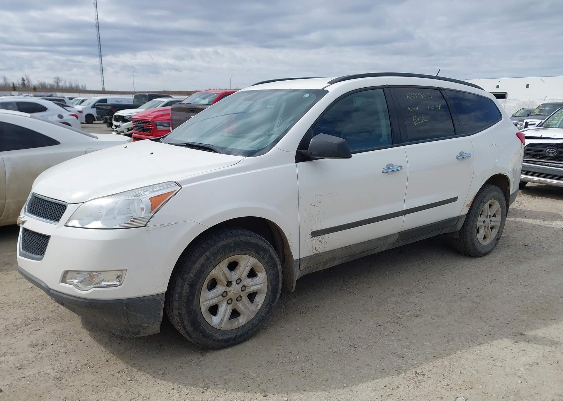 2011 CHEVROLET TRAVERSE LS