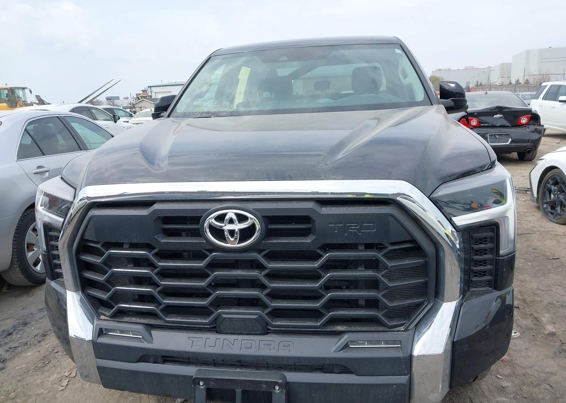 2024 TOYOTA TUNDRA CREWMAX SR