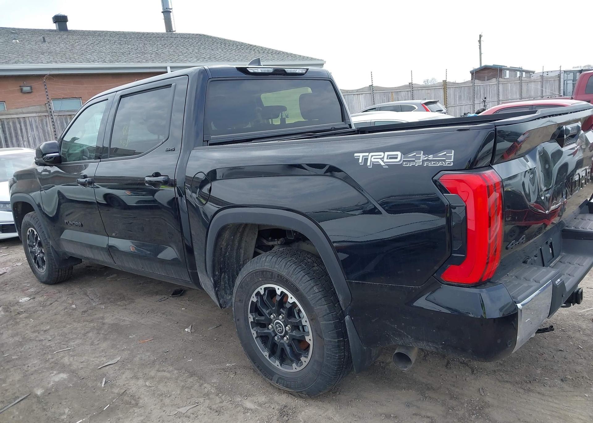 2024 TOYOTA TUNDRA CREWMAX SR