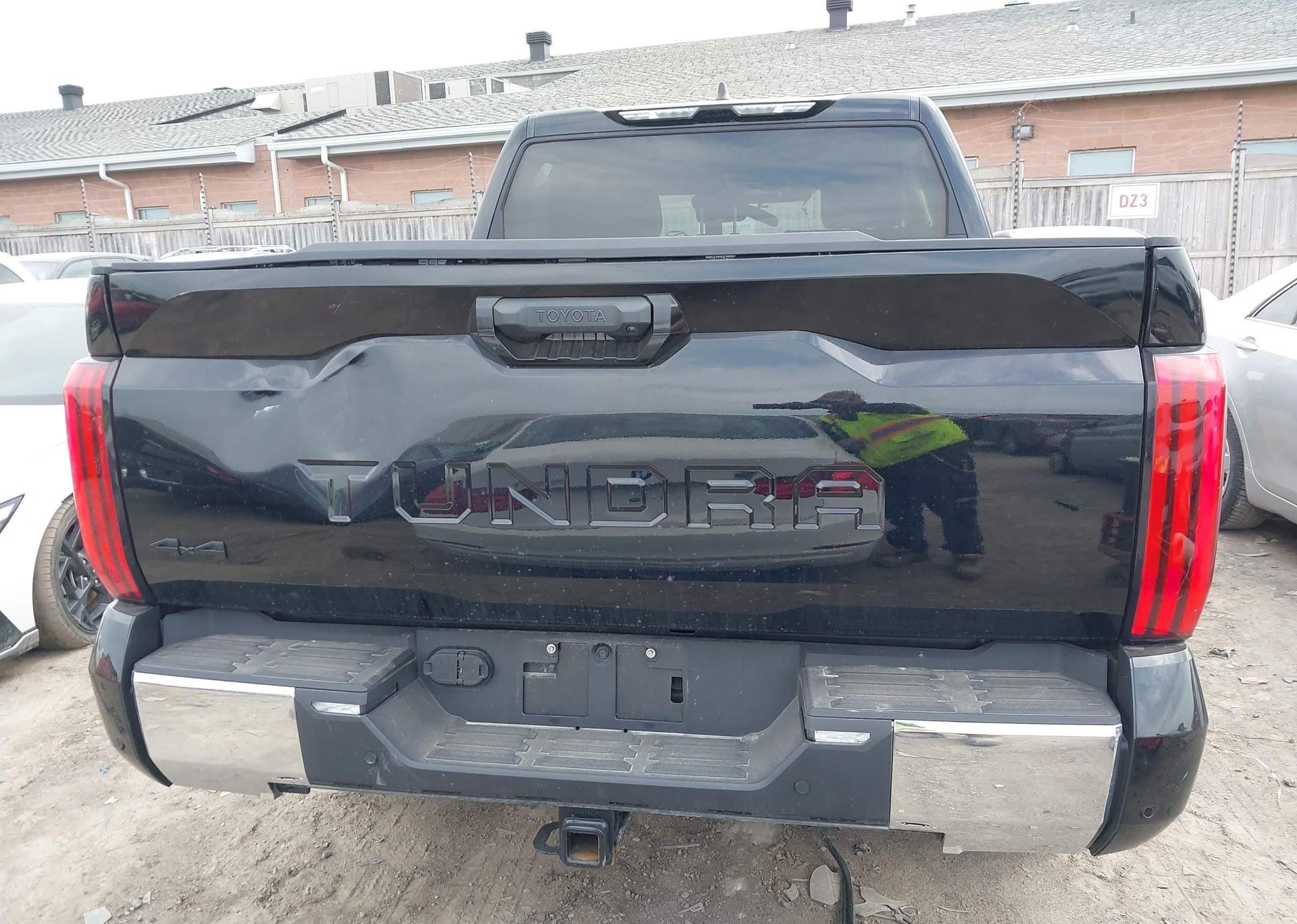 2024 TOYOTA TUNDRA CREWMAX SR