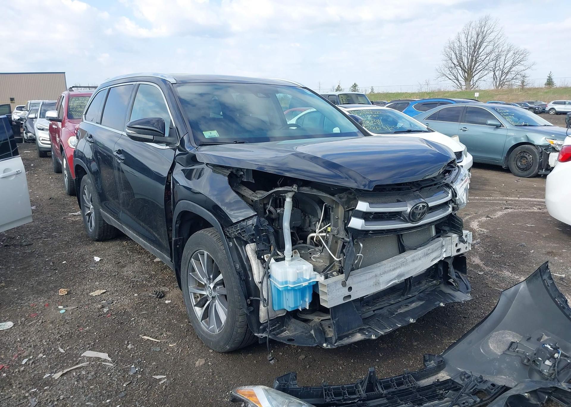 2019 TOYOTA highlander xle