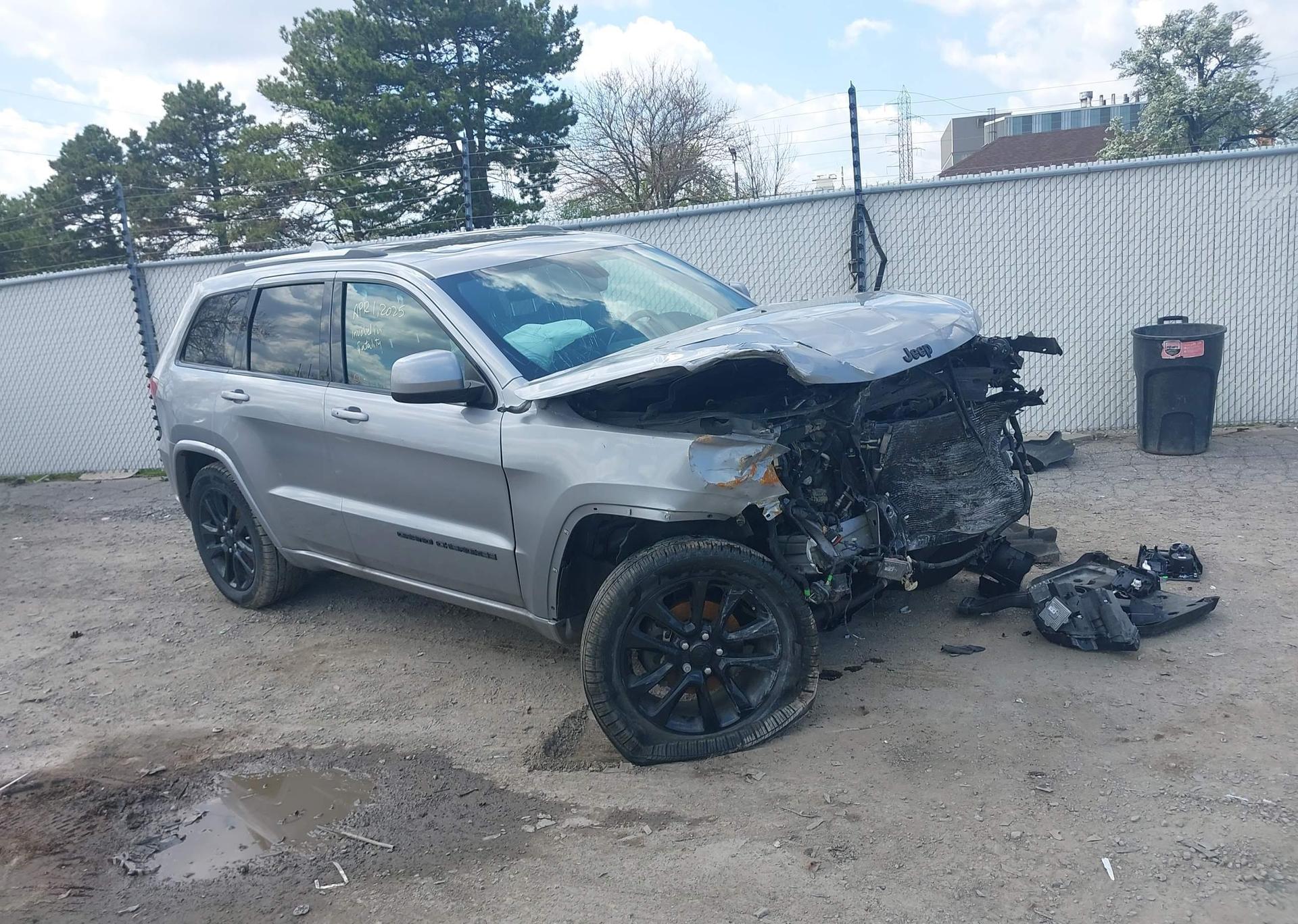 2020 JEEP GRAND CHEROKEE LAREDO
