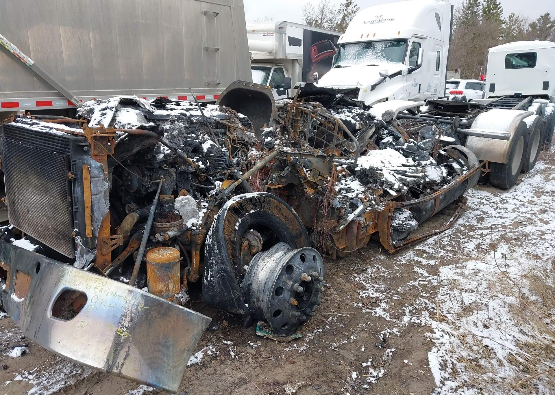 2013 FREIGHTLINER CASCADIA 125