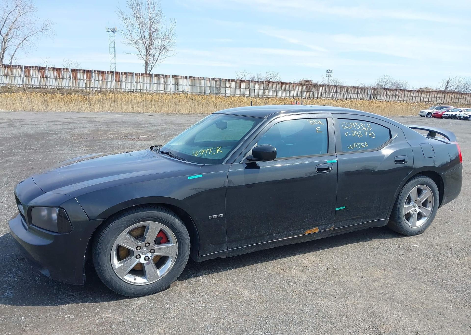 2010 DODGE CHARGER