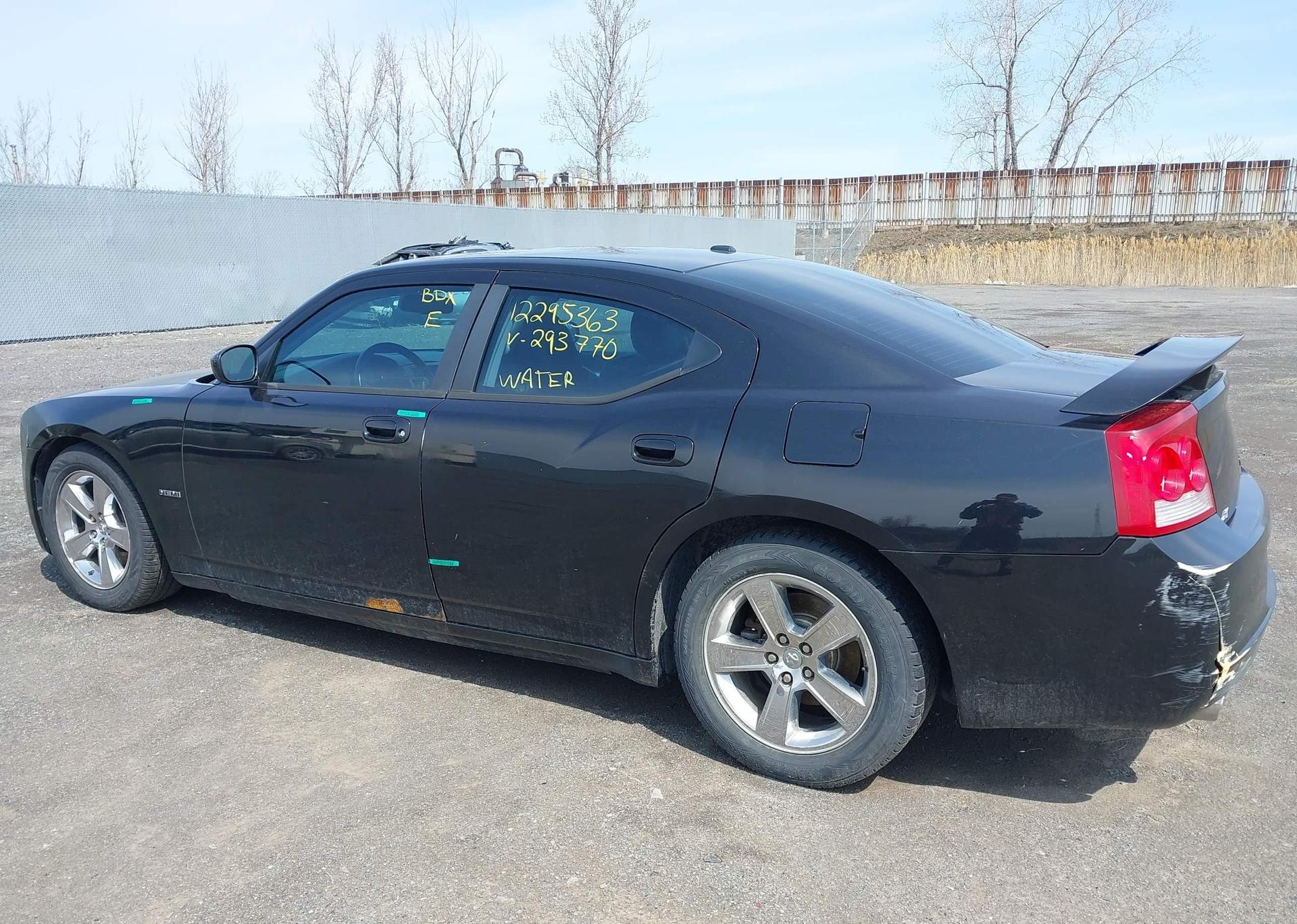 2010 DODGE CHARGER