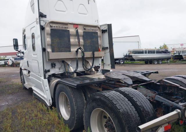 2020 FREIGHTLINER CASCADIA 126