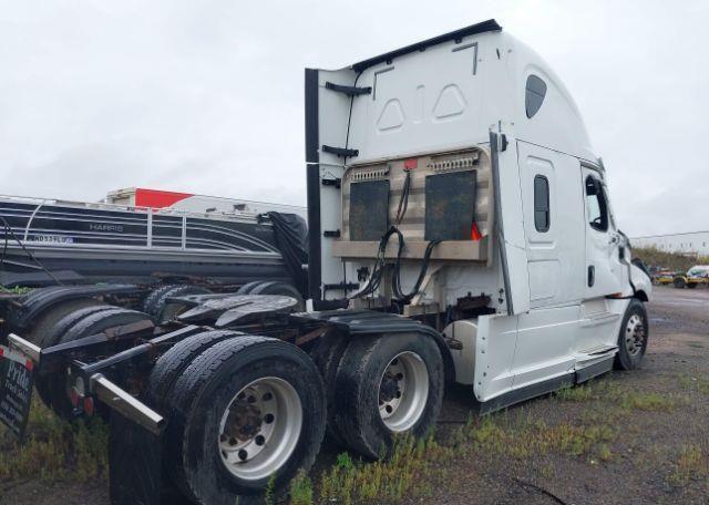 2020 FREIGHTLINER CASCADIA 126